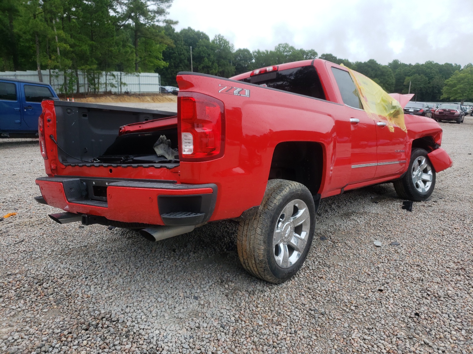 Photo 4 from auction – 2018 CHEVROLET SILVERADO with VIN 1GCVKSEJ0JZ116115