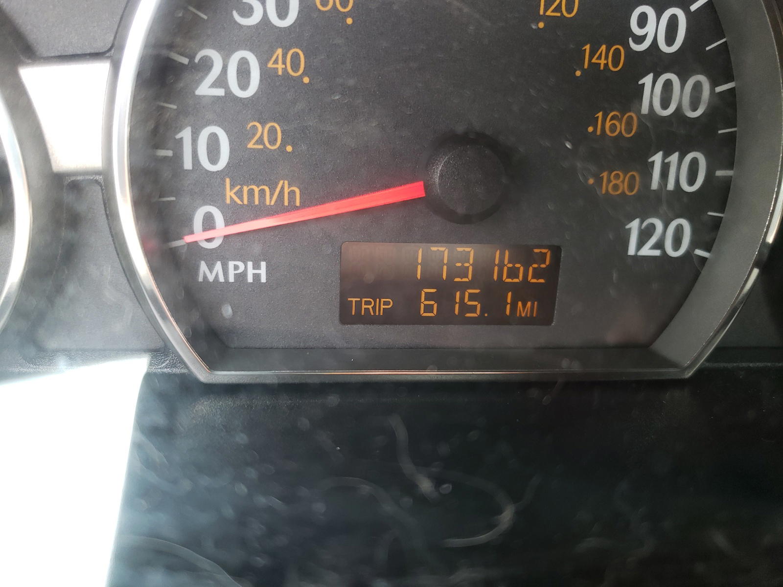 Photo 8 from auction – 2007 SATURN ION LEVEL with VIN 1G8AJ55F07Z165574