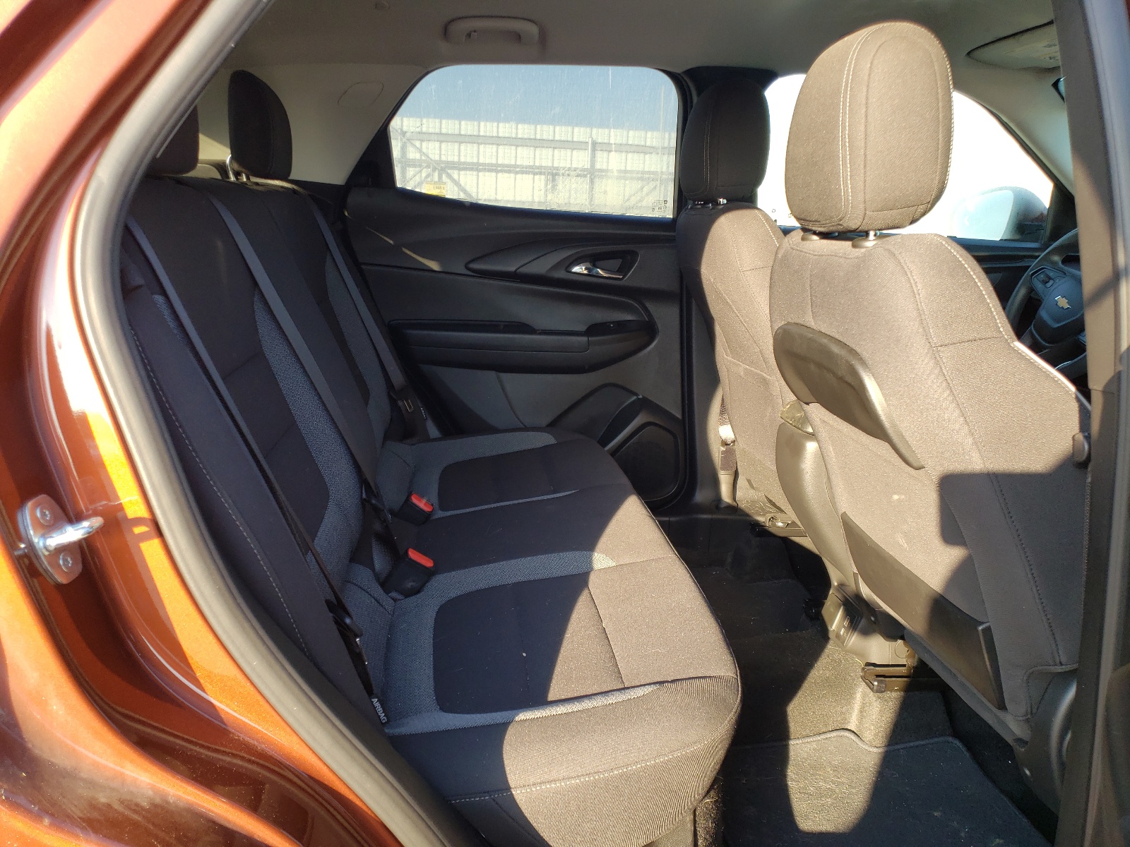 Photo 6 from auction – 2021 CHEVROLET TRAILBLAZE with VIN KL79MRSLXMB079367