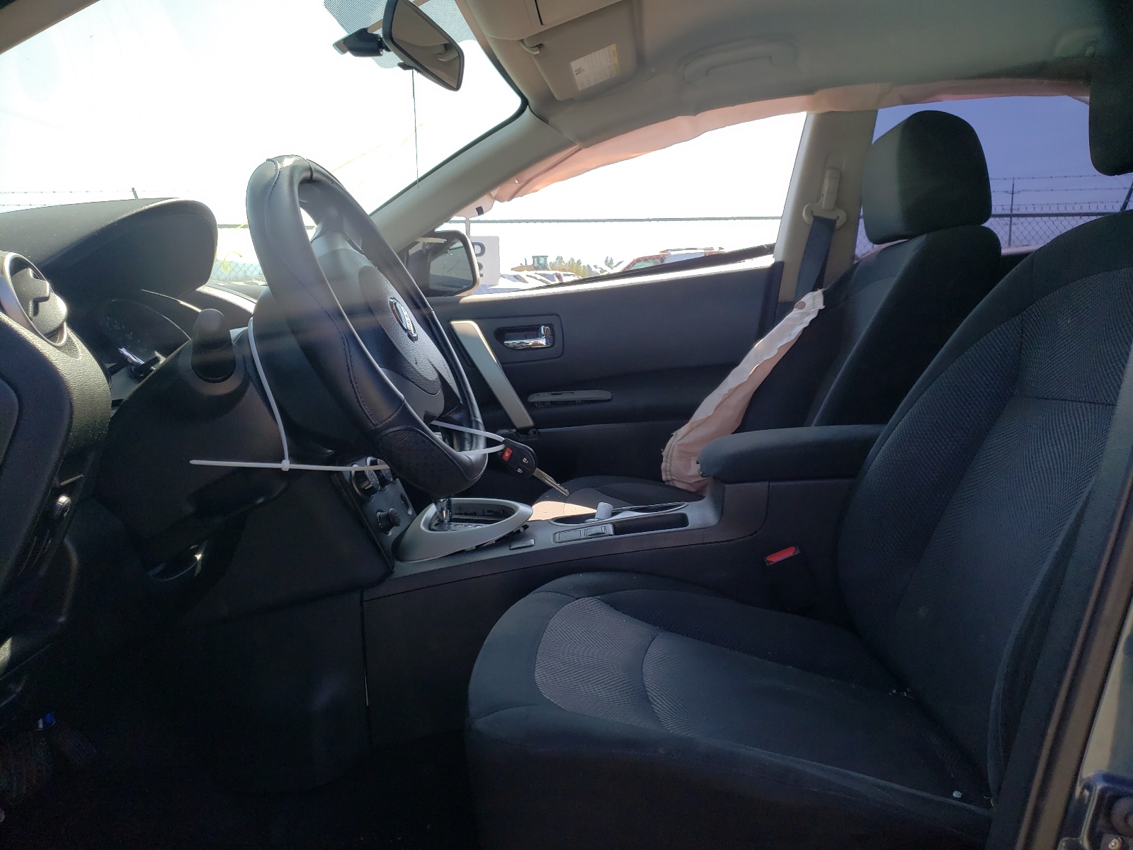 Photo 5 from auction – 2013 NISSAN ROGUE S with VIN JN8AS5MT2DW503830