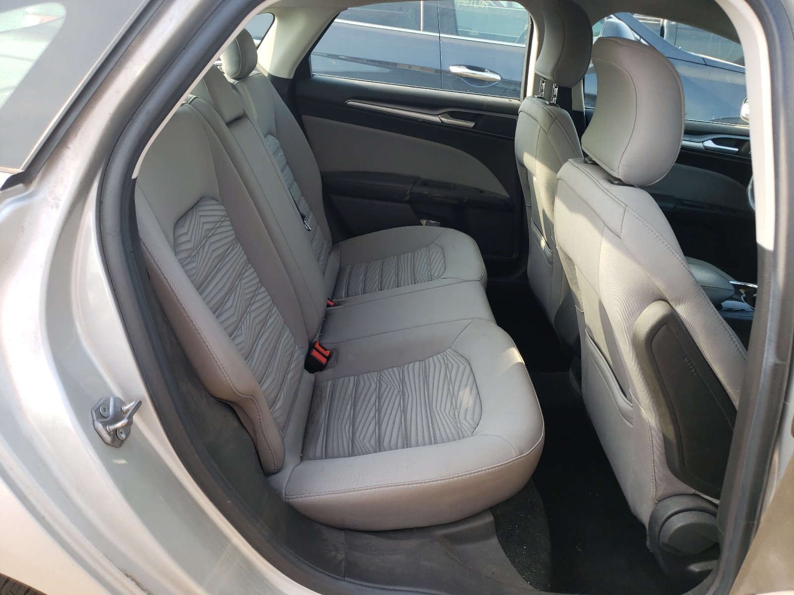 Photo 6 from auction – 2016 FORD FUSION S with VIN 3FA6P0G73GR276505