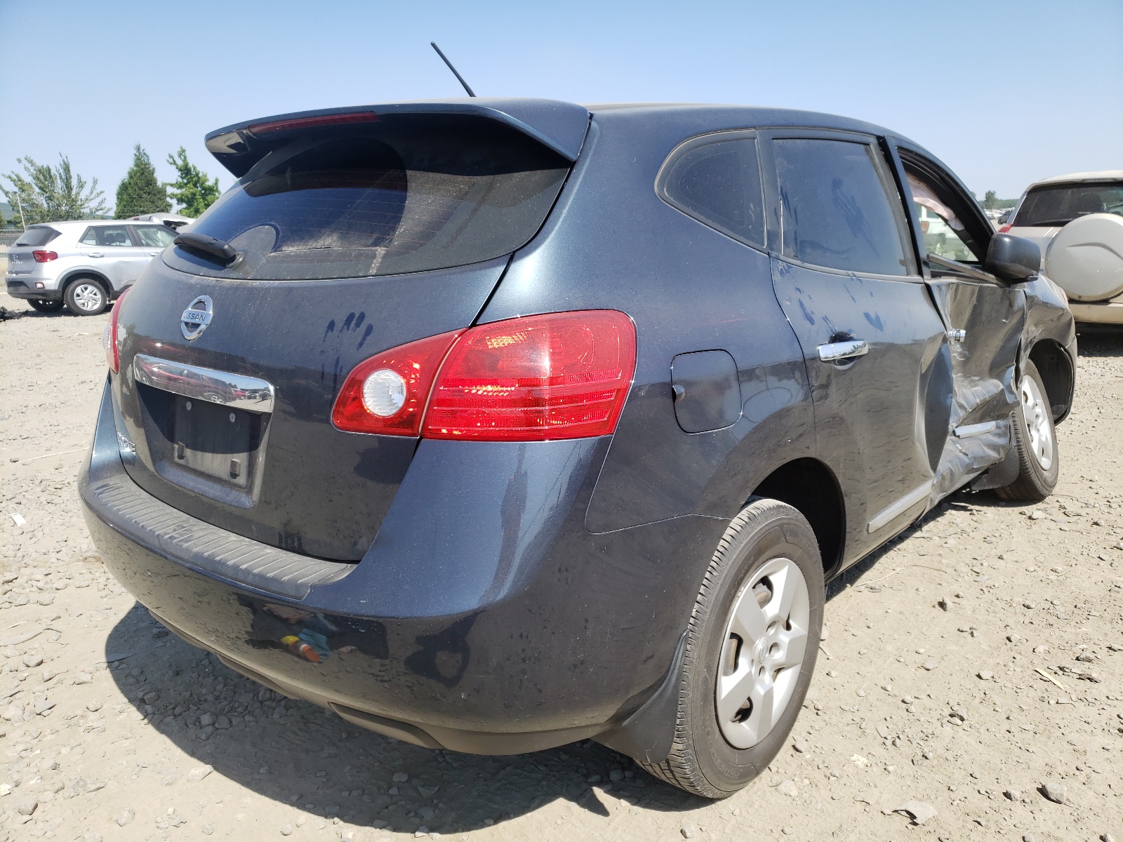 Photo 4 from auction – 2013 NISSAN ROGUE S with VIN JN8AS5MT2DW503830
