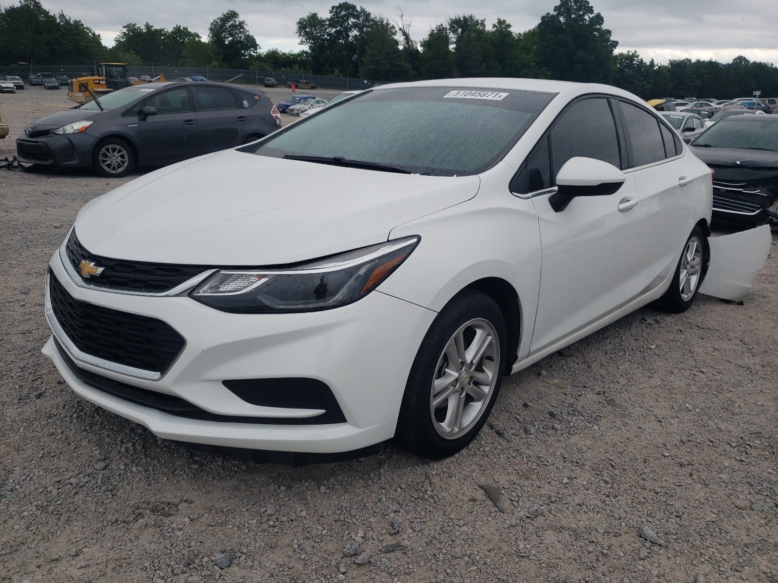 Photo 2 from auction – 2017 CHEVROLET CRUZE LT with VIN 1G1BE5SM2H7242873