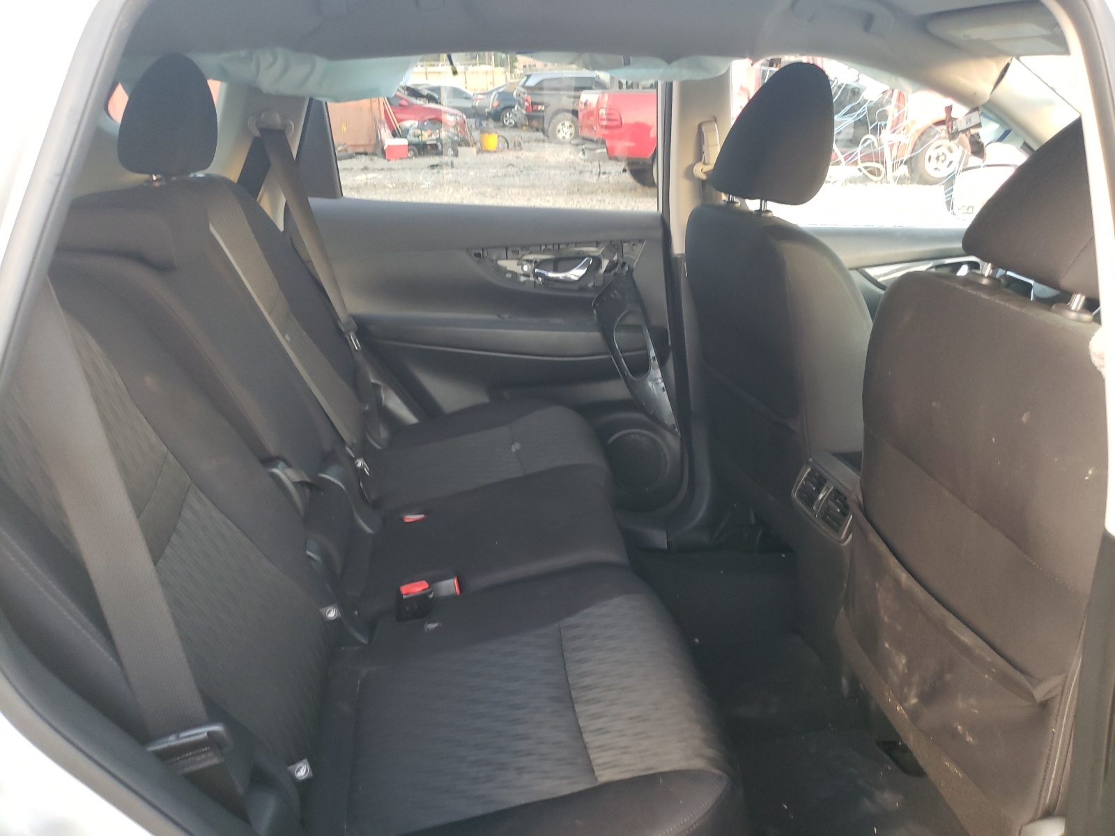 Photo 6 from auction – 2019 NISSAN ROGUE S with VIN 5N1AT2MVXKC704622