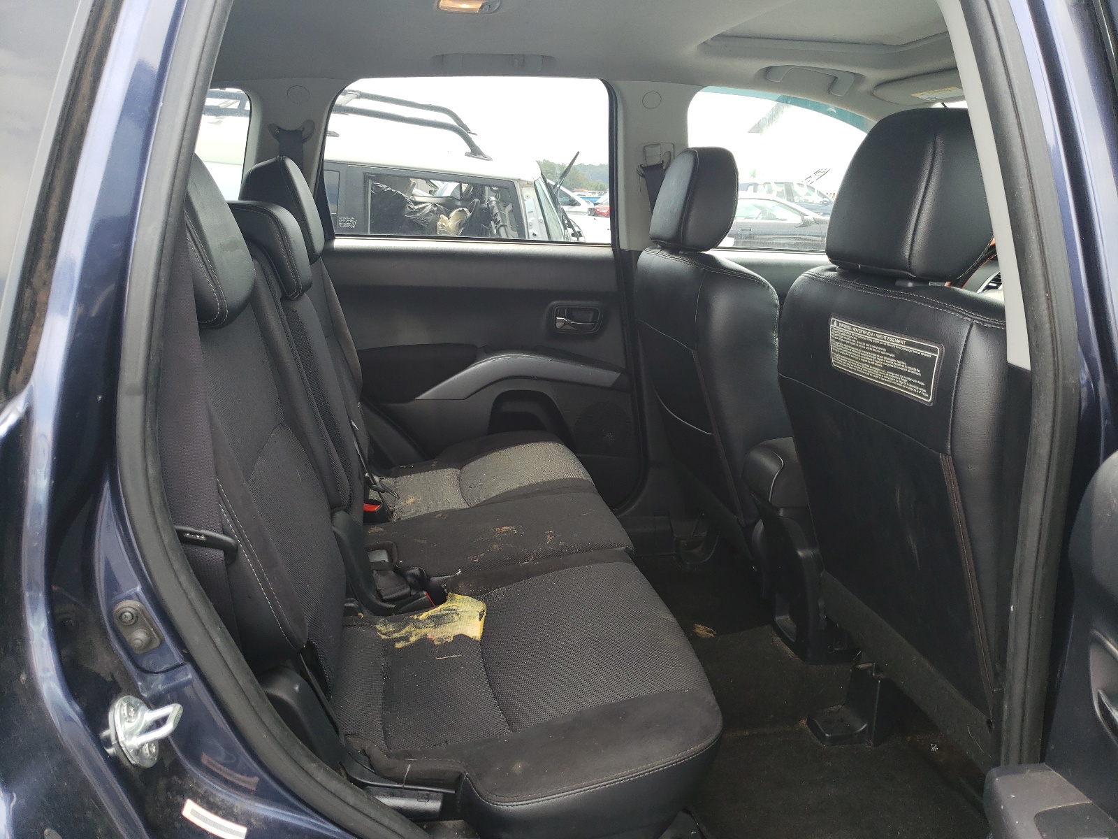Photo 6 from auction – 2009 MITSUBISHI OUTLANDER with VIN JA4MT31W89Z006094