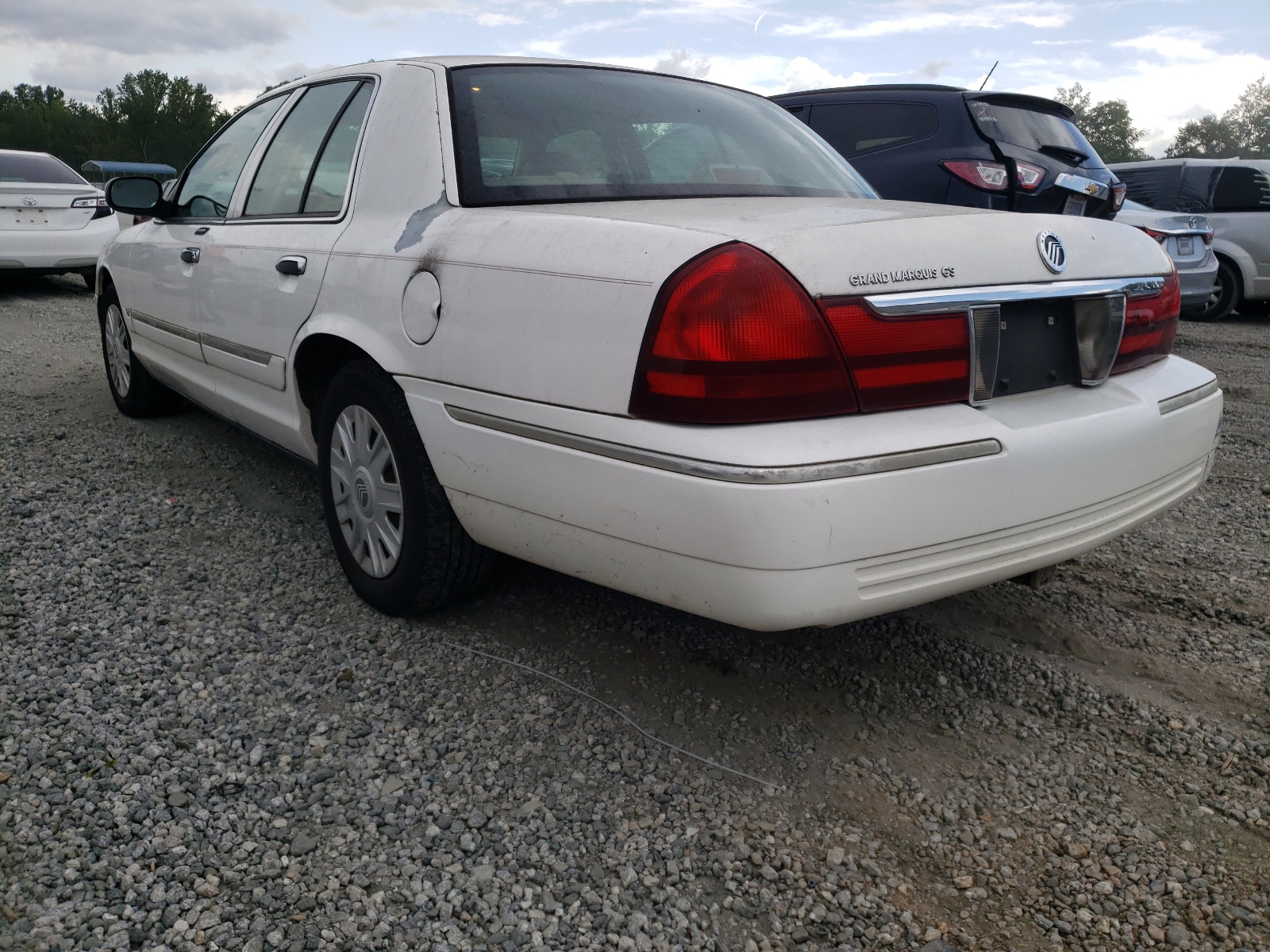 Photo 3 from auction – 2004 MERCURY GRAND MARQ with VIN 2MEFM74WX4X649574