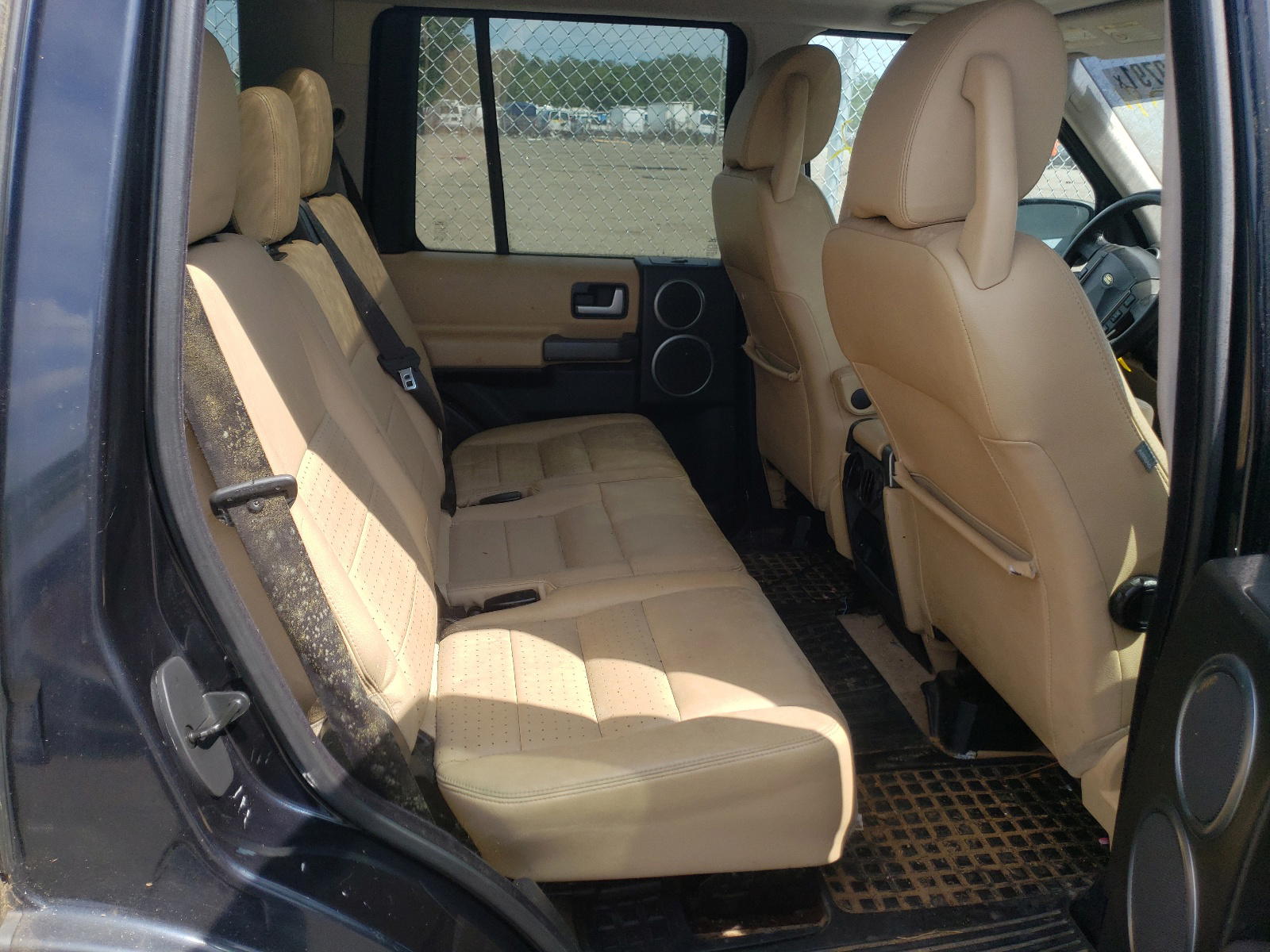 Photo 6 from auction – 2005 LAND ROVER LR3 with VIN SALAA25445A303463