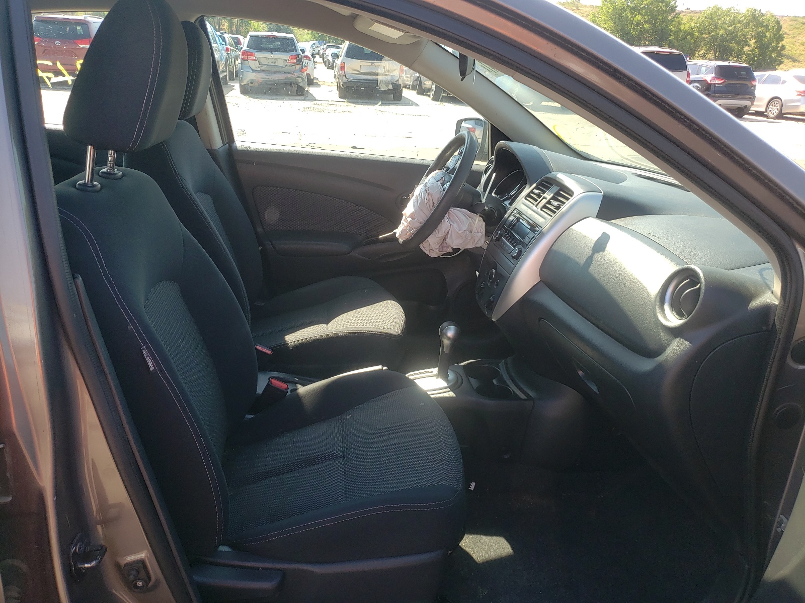 Photo 5 from auction – 2016 NISSAN VERSA S with VIN 3N1CN7AP0GL878577