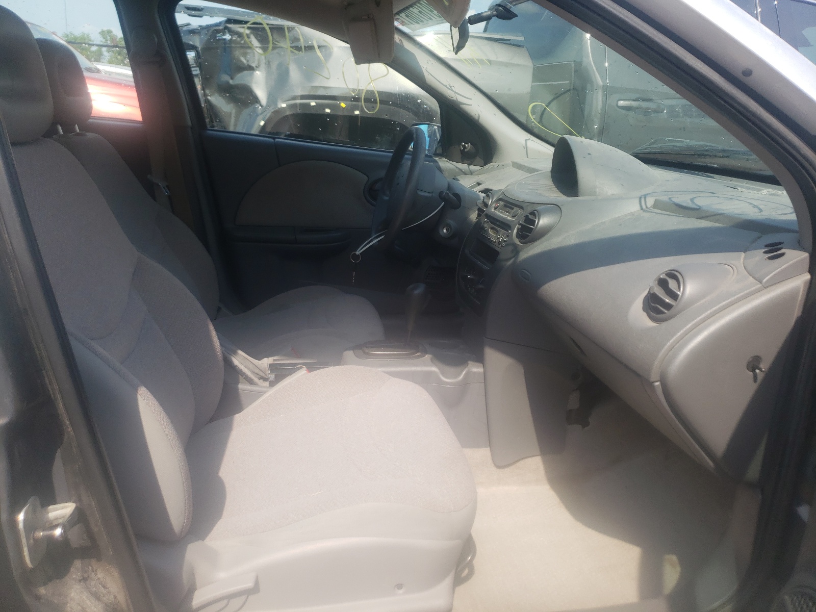 Photo 5 from auction – 2004 SATURN ION with VIN 1G8AG52FX4Z192778