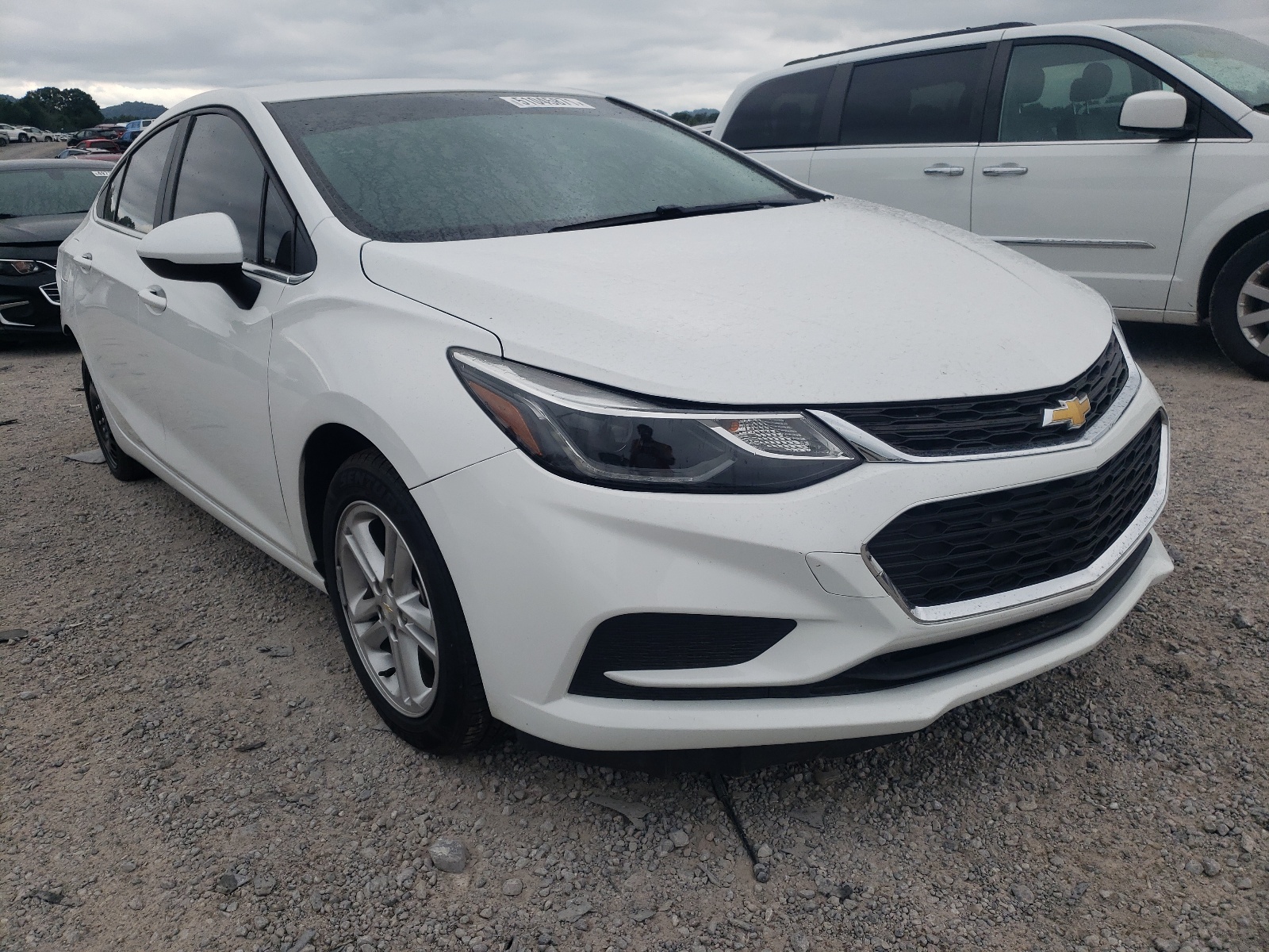 Photo 1 from auction – 2017 CHEVROLET CRUZE LT with VIN 1G1BE5SM2H7242873