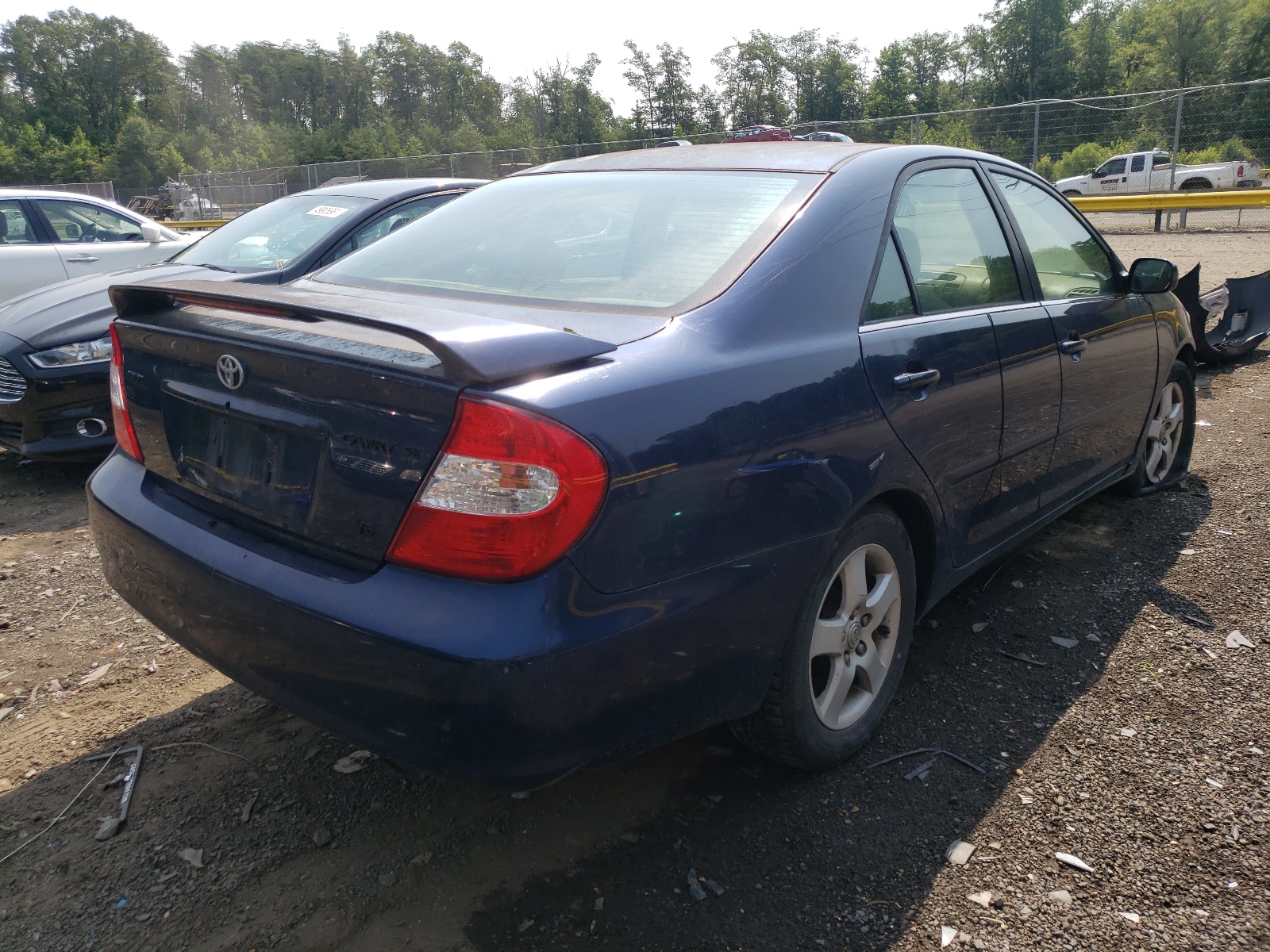 Photo 4 from auction – 2004 TOYOTA CAMRY SE with VIN 4T1BA32K24U504291