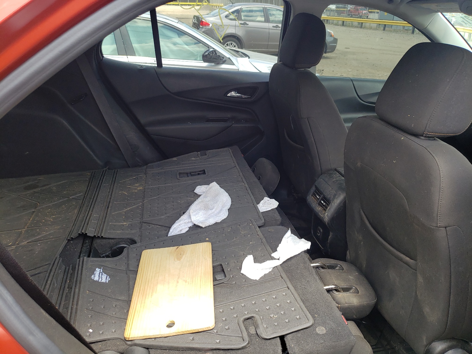 Photo 6 from auction – 2020 CHEVROLET EQUINOX LT with VIN 2GNAXJEV6L6165709