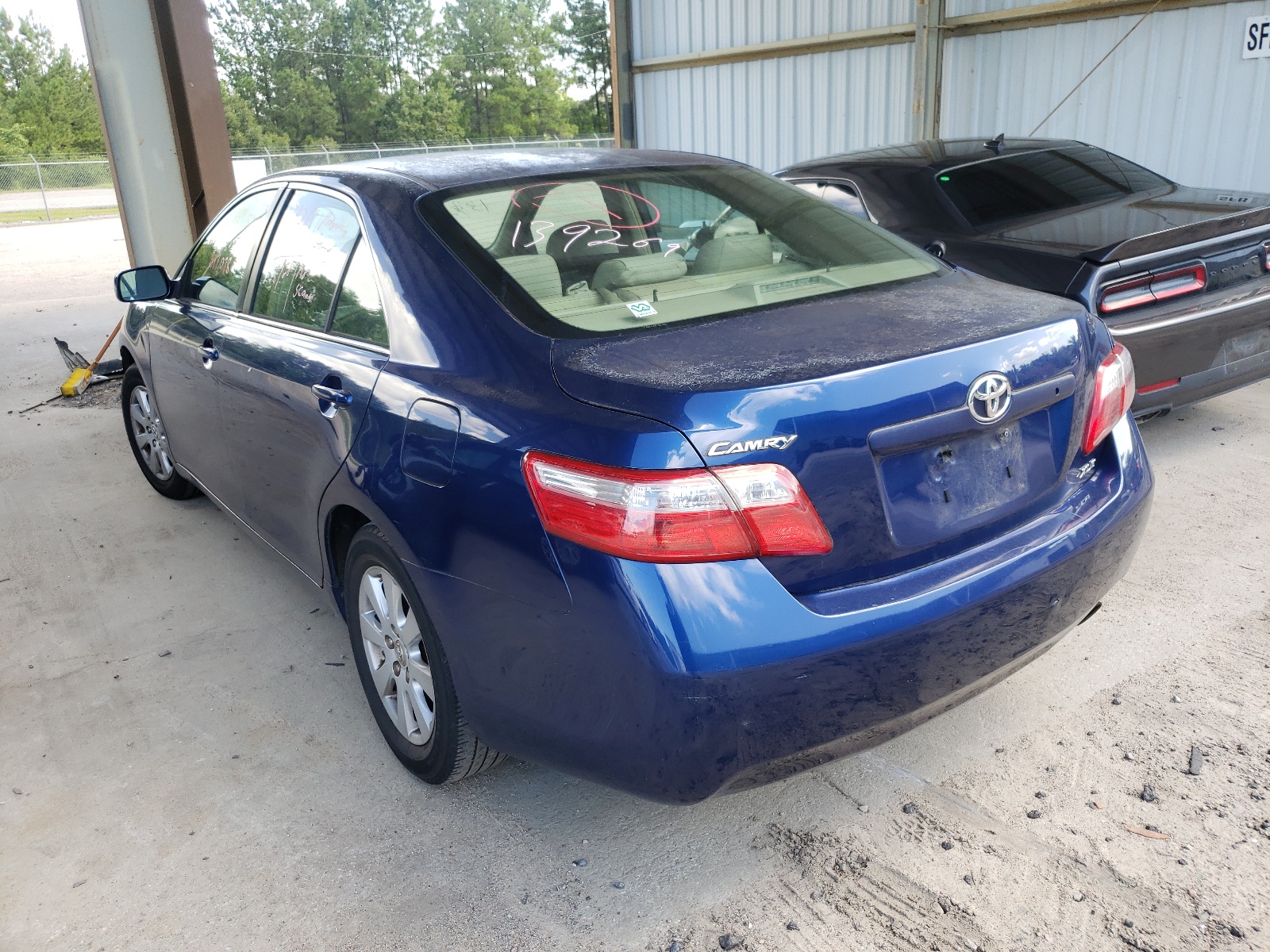 Photo 3 from auction – 2007 TOYOTA 1 TON TRUC with VIN JTNBE46K573033834