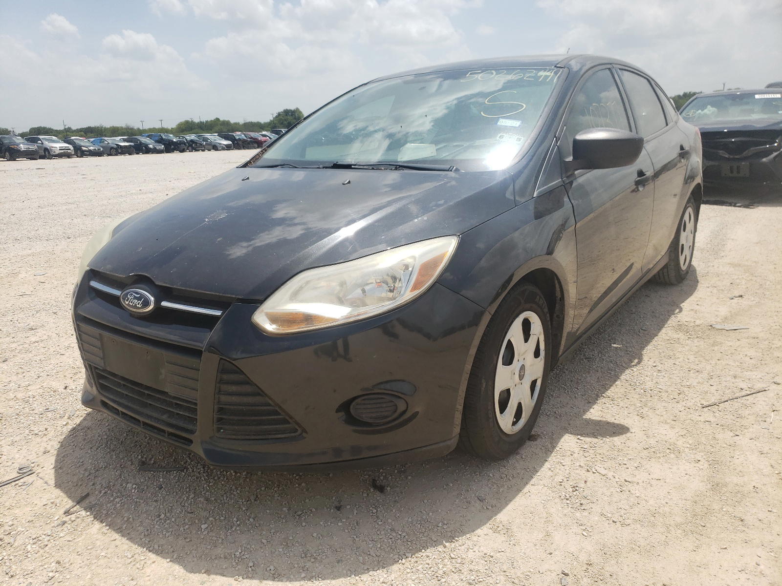 Photo 2 from auction – 2013 FORD FOCUS S with VIN 1FADP3E24DL361900
