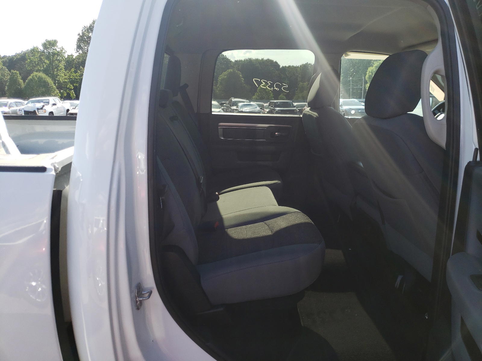 Photo 6 from auction – 2016 RAM 1500 SLT with VIN 3C6RR7LT7GG157520
