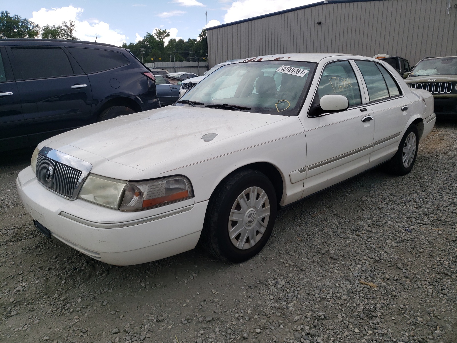 Photo 2 from auction – 2004 MERCURY GRAND MARQ with VIN 2MEFM74WX4X649574
