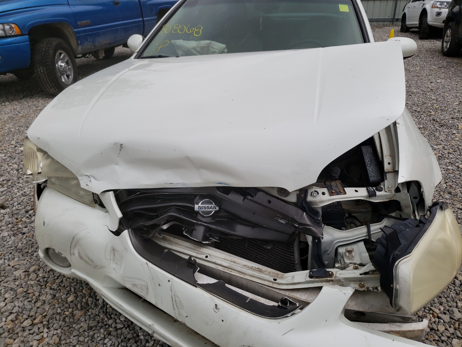 Photo 7 from auction – 2001 NISSAN MAXIMA GXE with VIN JN1CA31A81T308068