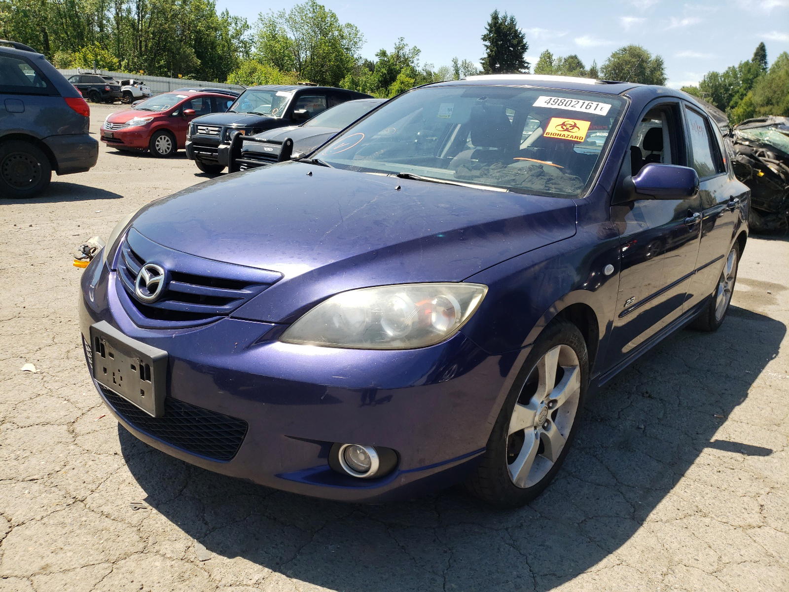 Photo 2 from auction – 2004 MAZDA 3 HATCHBAC with VIN JM1BK143241185701