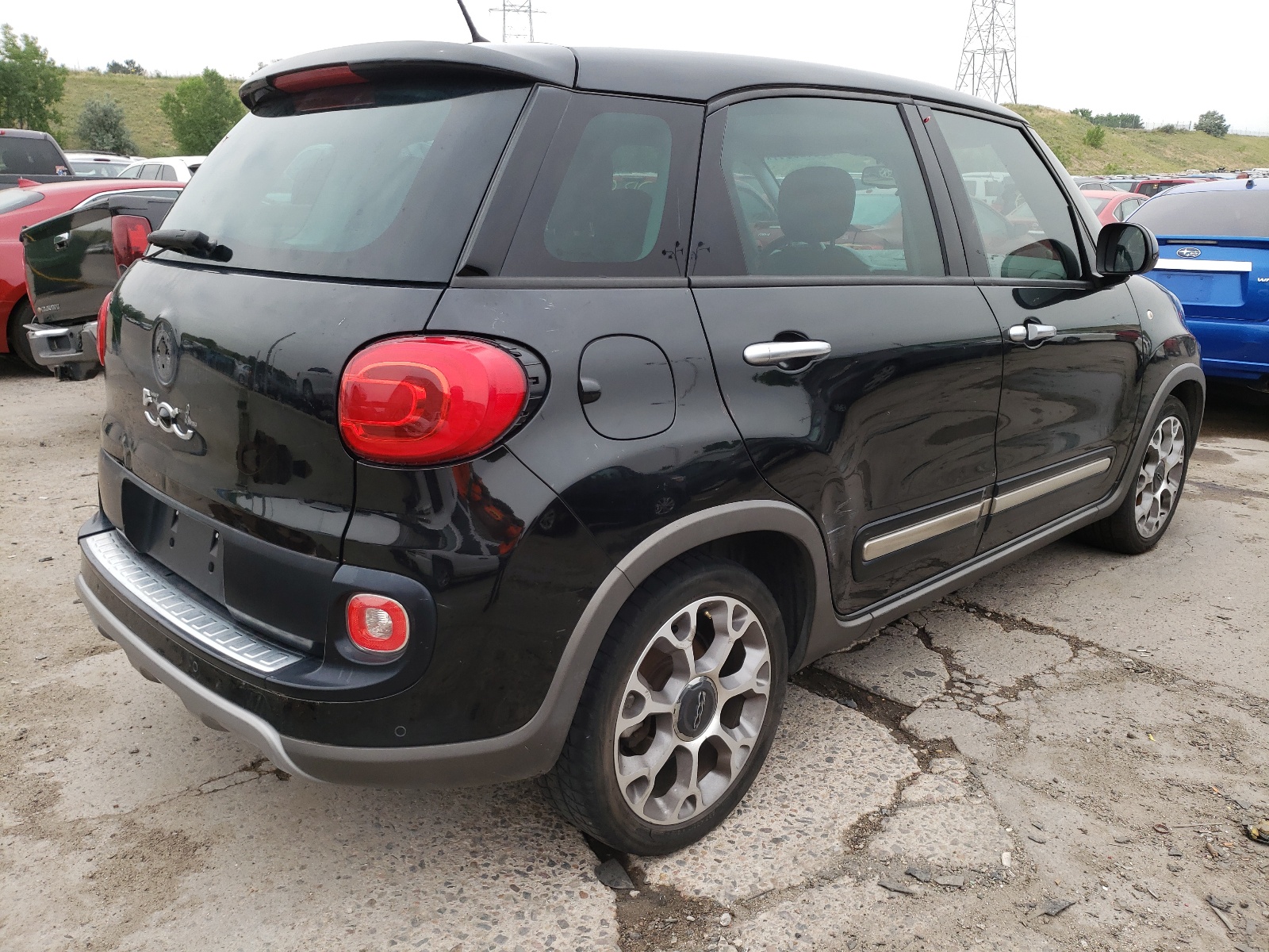 Photo 4 from auction – 2014 FIAT 500L TREKK with VIN ZFBCFADH4EZ011851