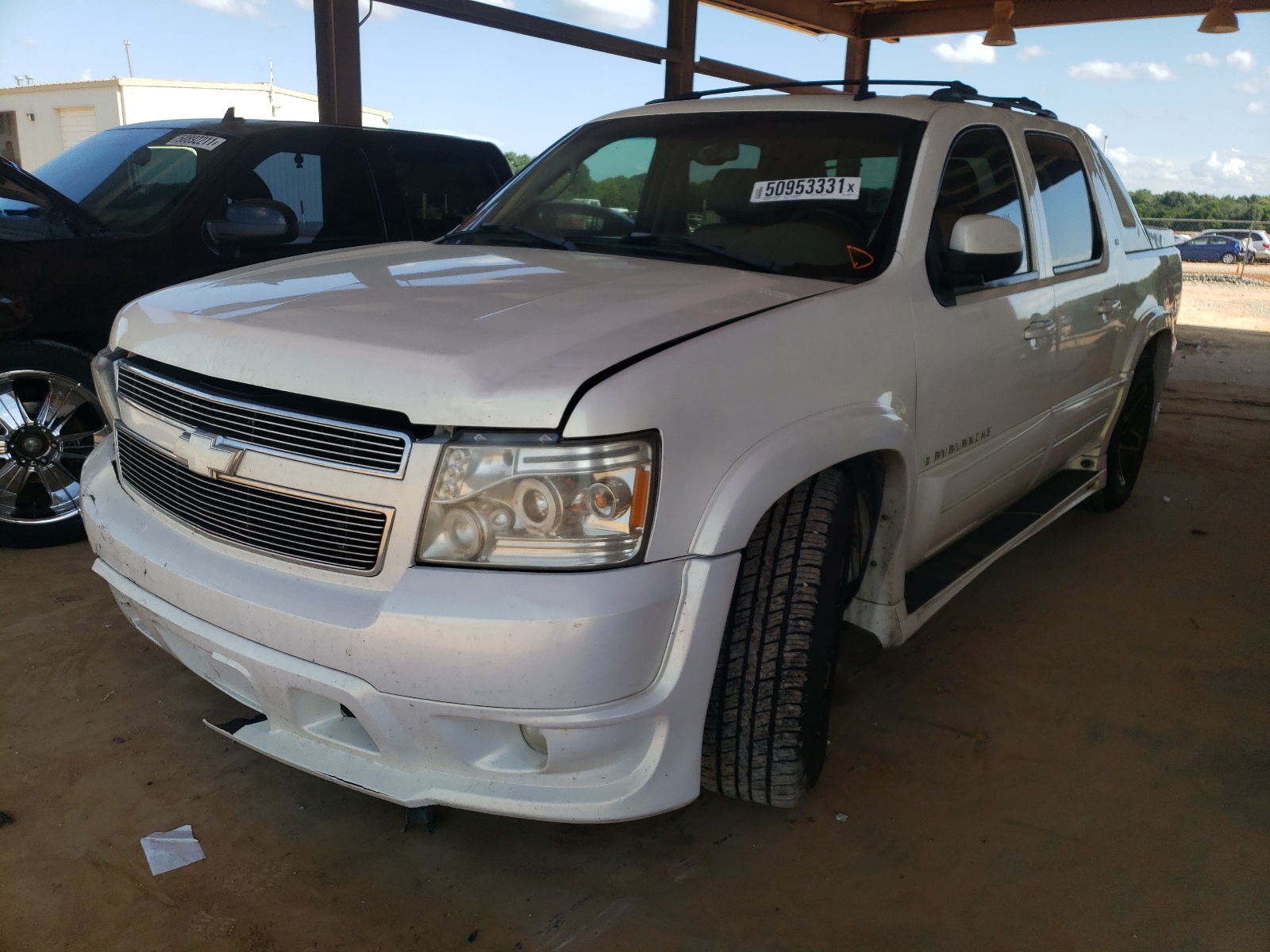 Photo 2 from auction – 2007 CHEVROLET AVALANCHE with VIN 3GNEC12077G278990