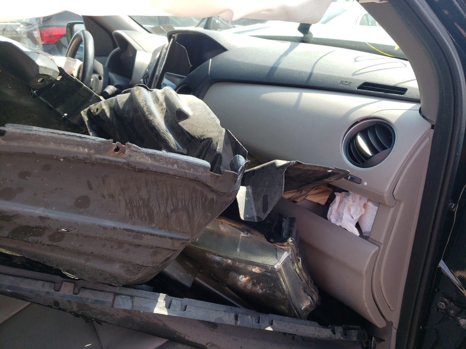 Photo 5 from auction – 2015 HONDA PILOT TOUR with VIN 5FNYF4H93FB055077