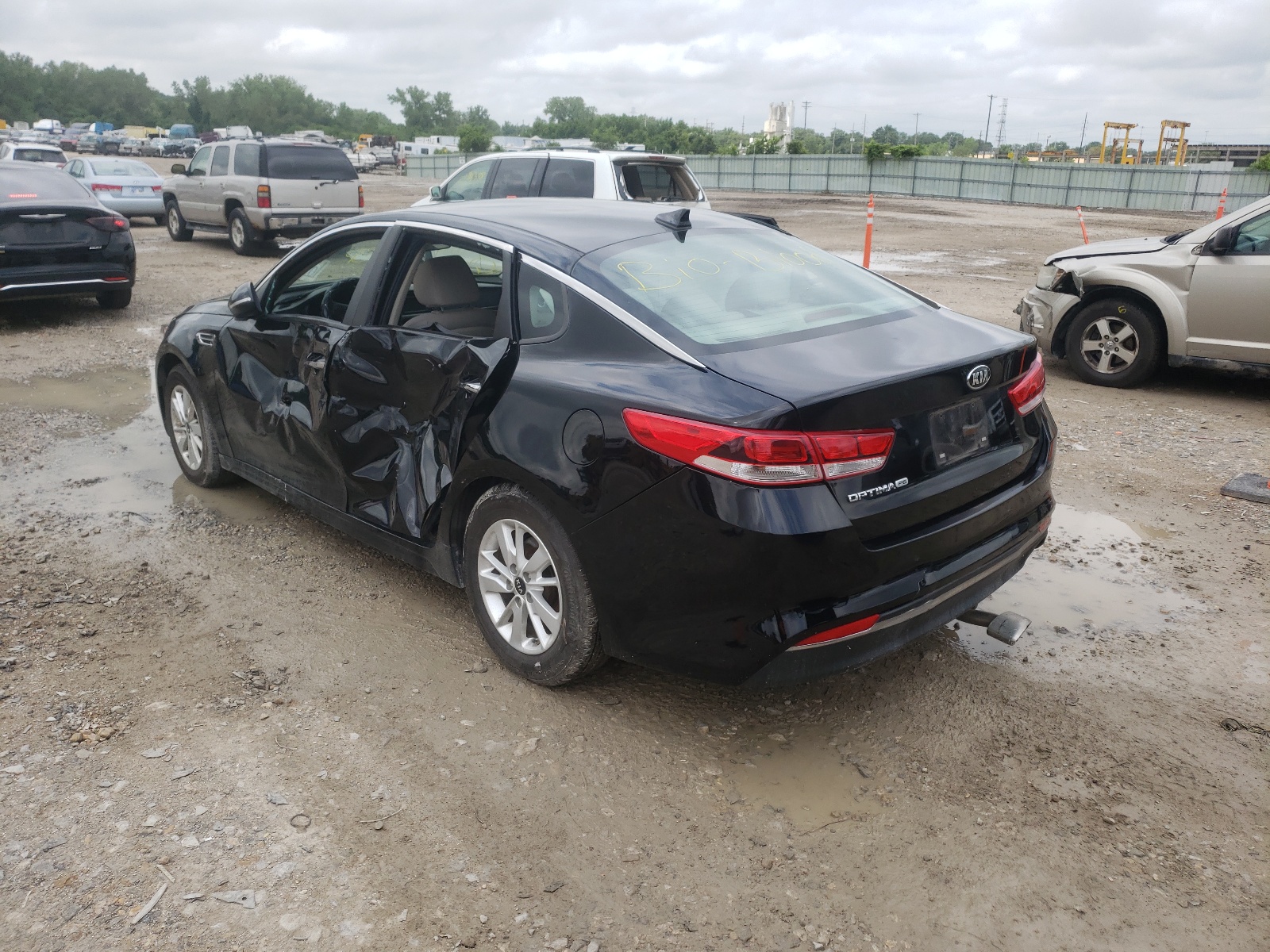 Photo 3 from auction – 2016 KIA OPTIMA LX with VIN 5XXGT4L38GG042119