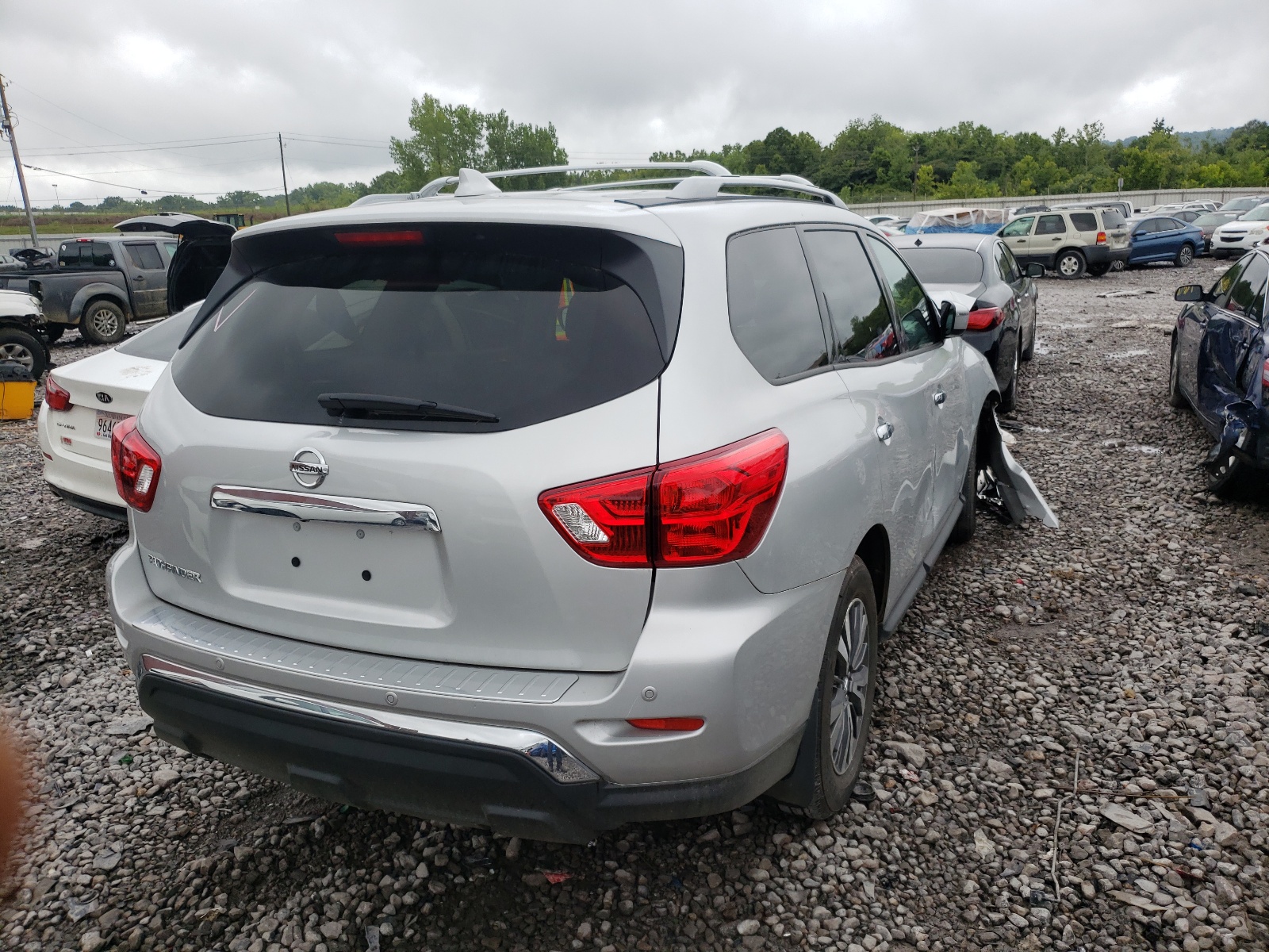 Photo 4 from auction – 2020 NISSAN PATHFINDER with VIN 5N1DR2AN0LC620049