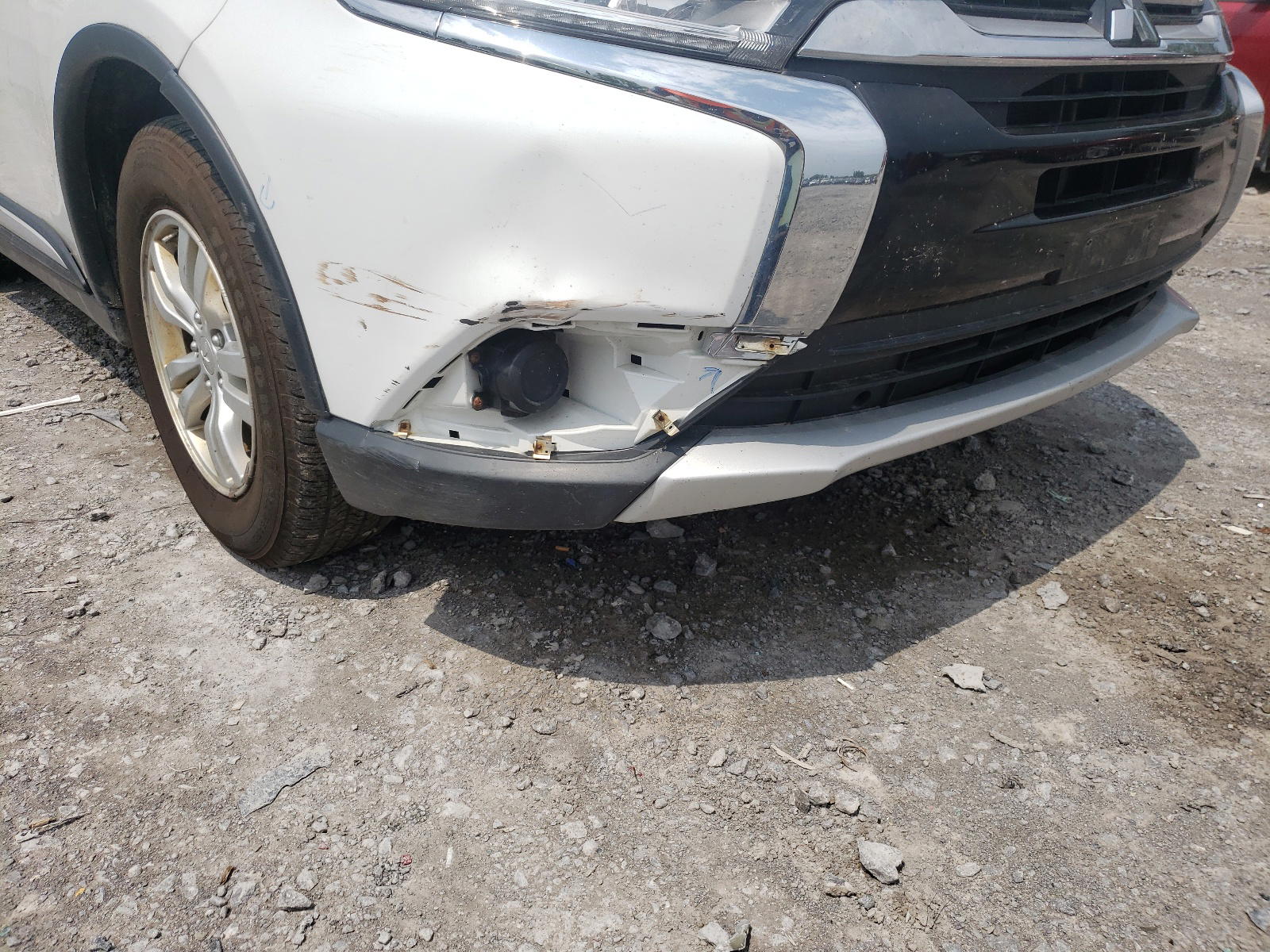 Photo 9 from auction – 2016 MITSUBISHI OUTLANDER with VIN JA4AZ2A32GZ600128