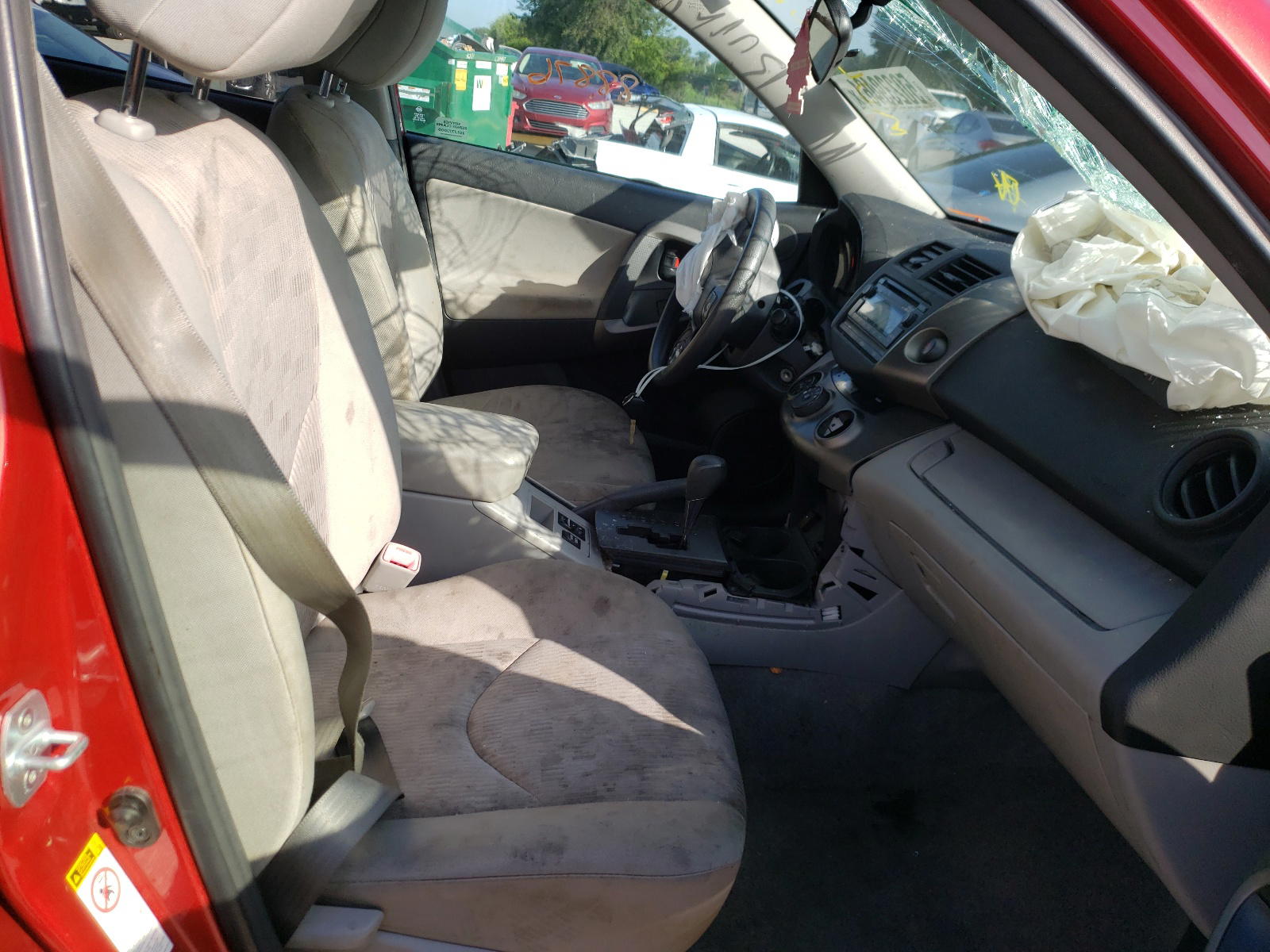 Photo 5 from auction – 2012 TOYOTA RAV4 with VIN JTMJF4DV4C5058202