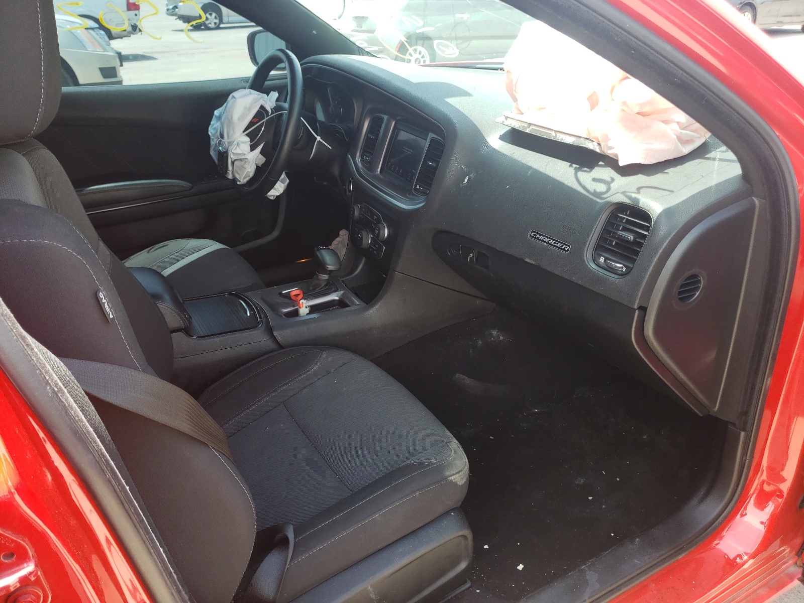 Photo 5 from auction – 2019 DODGE CHARGER SX with VIN 2C3CDXBG4KH549885