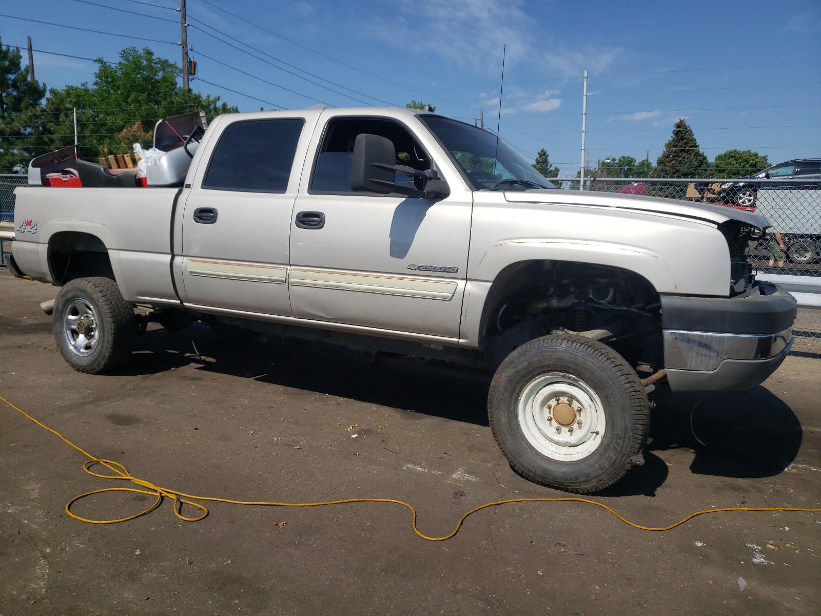 Photo 9 from auction – 2004 CHEVROLET SILVERADO with VIN 1GCHK23U24F265111