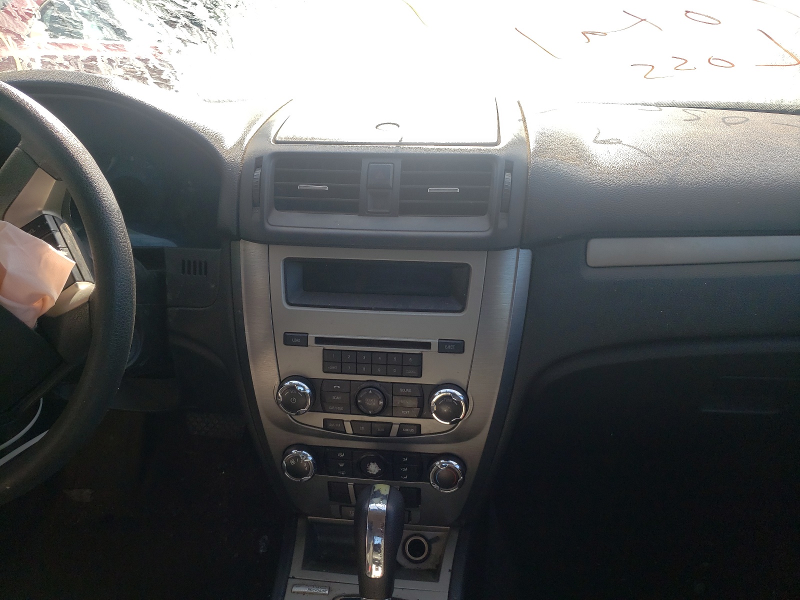 Photo 9 from auction – 2011 FORD FUSION SE with VIN 3FAHP0HA4BR331491
