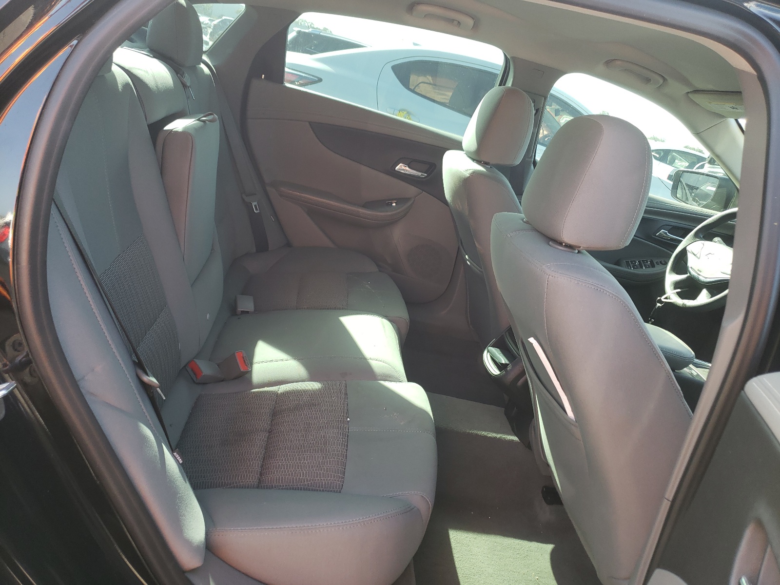 Photo 6 from auction – 2017 CHEVROLET IMPALA LS with VIN 1G11Z5SA9HU118218