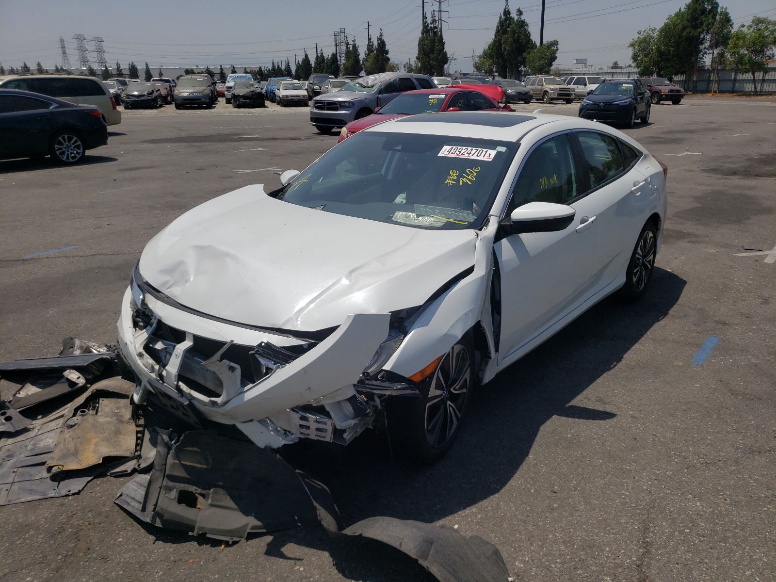 Photo 2 from auction – 2017 HONDA CIVIC EX with VIN 2HGFC1F46HH636142