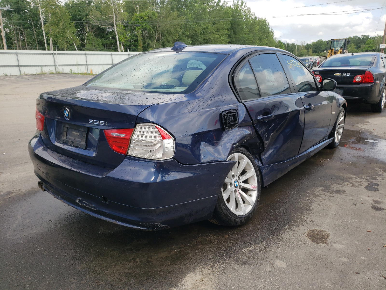 Photo 4 from auction – 2011 BMW 328 I with VIN WBAPH7C55BE675532
