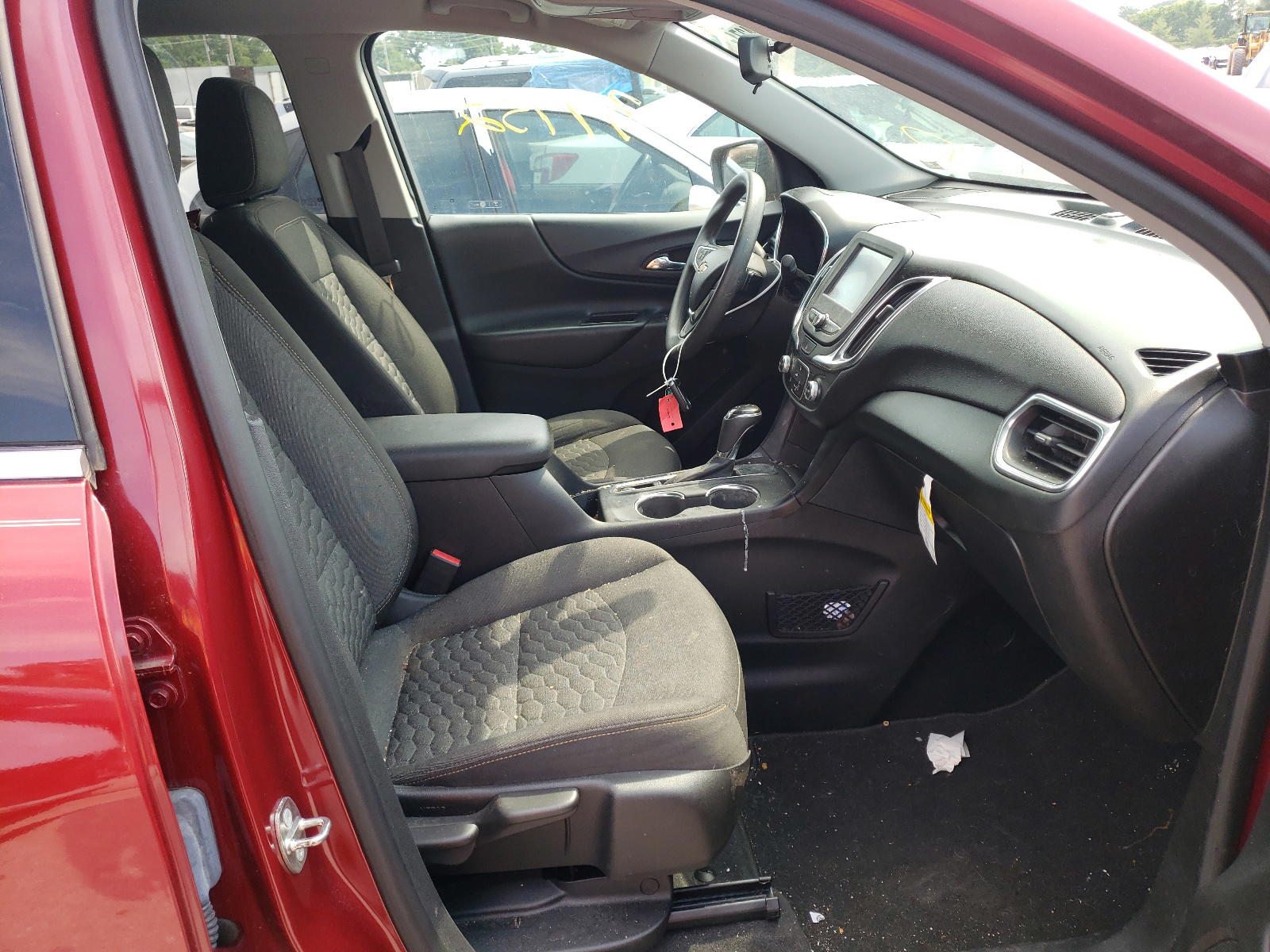 Photo 5 from auction – 2018 CHEVROLET EQUINOX LT with VIN 2GNAXJEV1J6322575