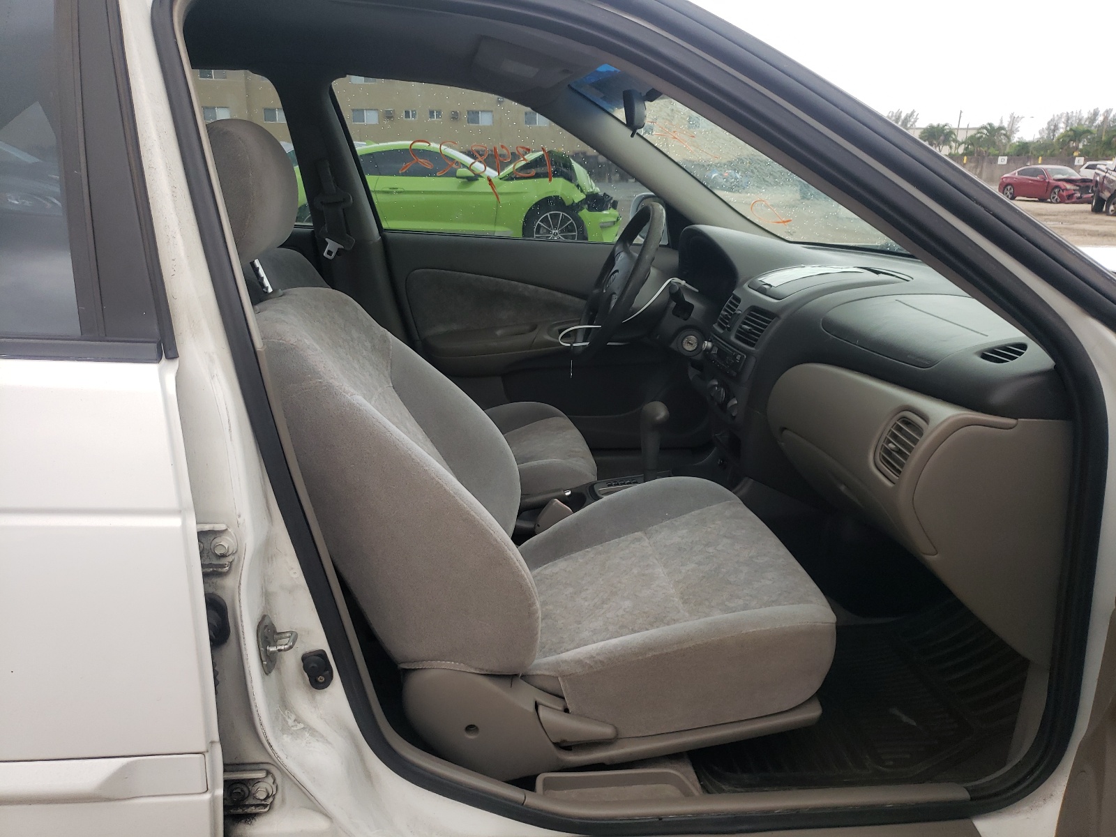 Photo 5 from auction – 2002 NISSAN SENTRA XE with VIN 3N1CB51DX2L682237