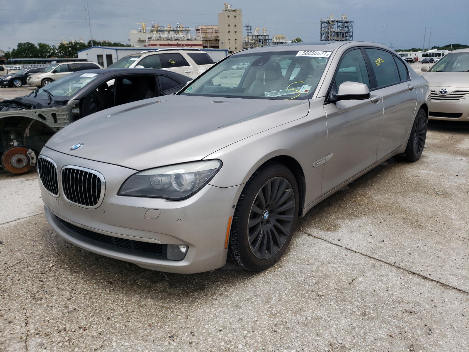 Photo 2 from auction – 2009 BMW 750 LI with VIN WBAKB83509CY60403