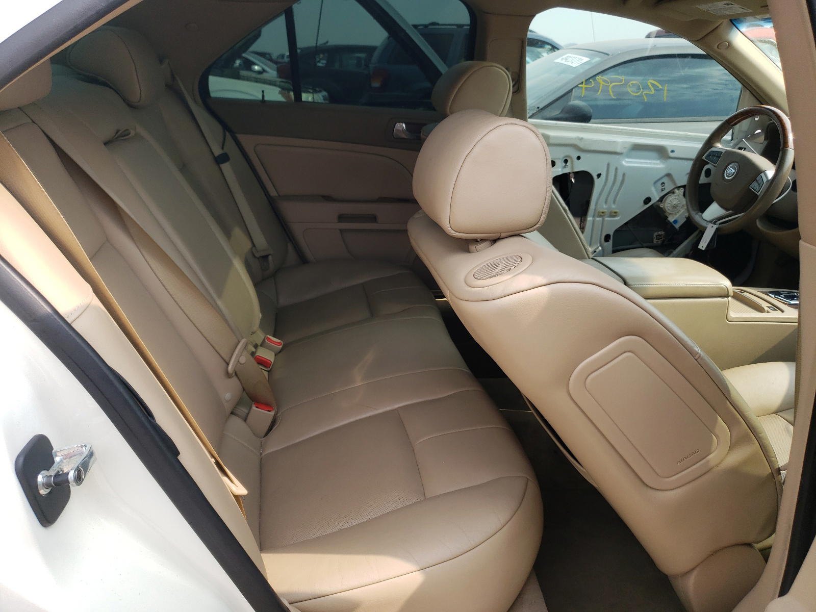 Photo 6 from auction – 2010 CADILLAC STS with VIN 1G6DU6EV1A0105356