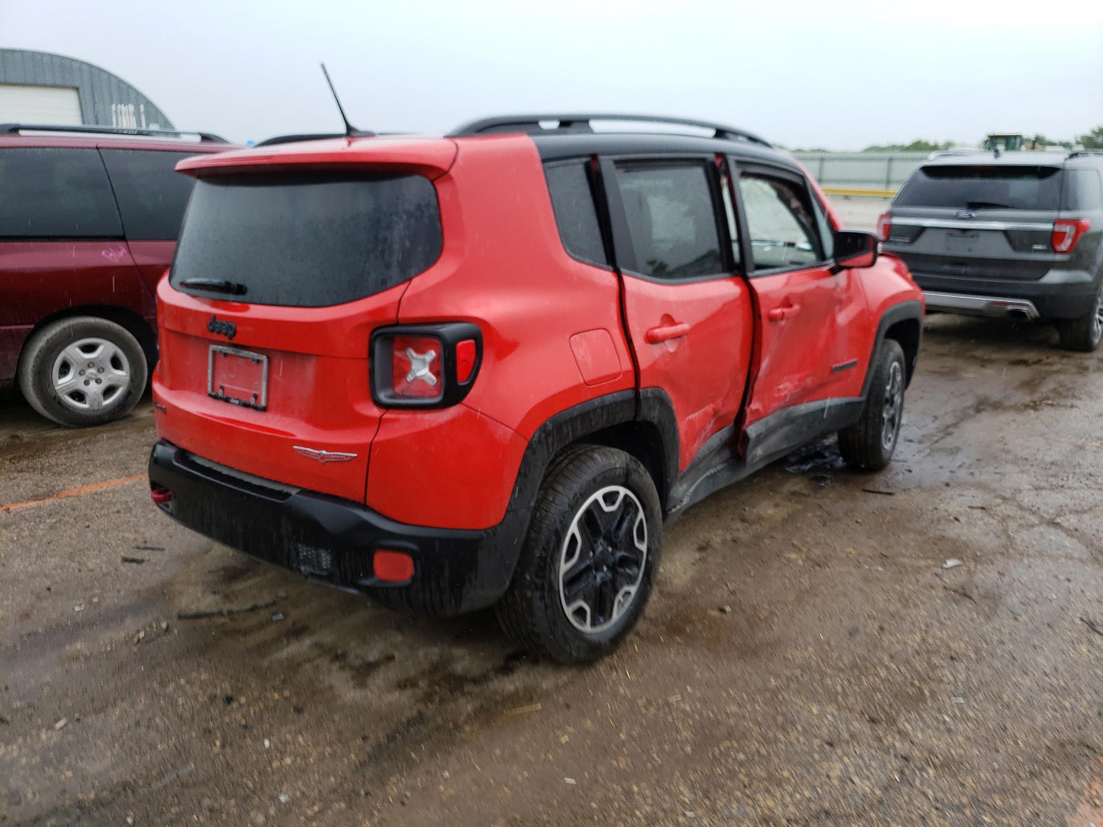 Photo 4 from auction – 2017 JEEP RENEGADE T with VIN ZACCJBCB2HPF14926