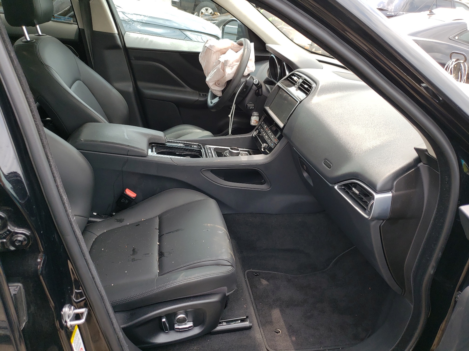 Photo 5 from auction – 2020 JAGUAR F-PACE PRE with VIN SADCJ2FX7LA631258