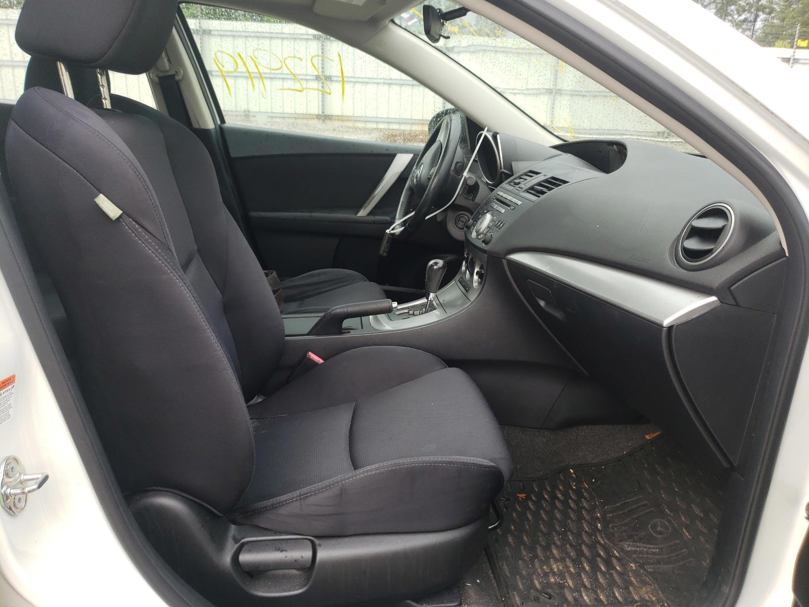 Photo 5 from auction – 2011 MAZDA 3 S with VIN JM1BL1K66B1426800