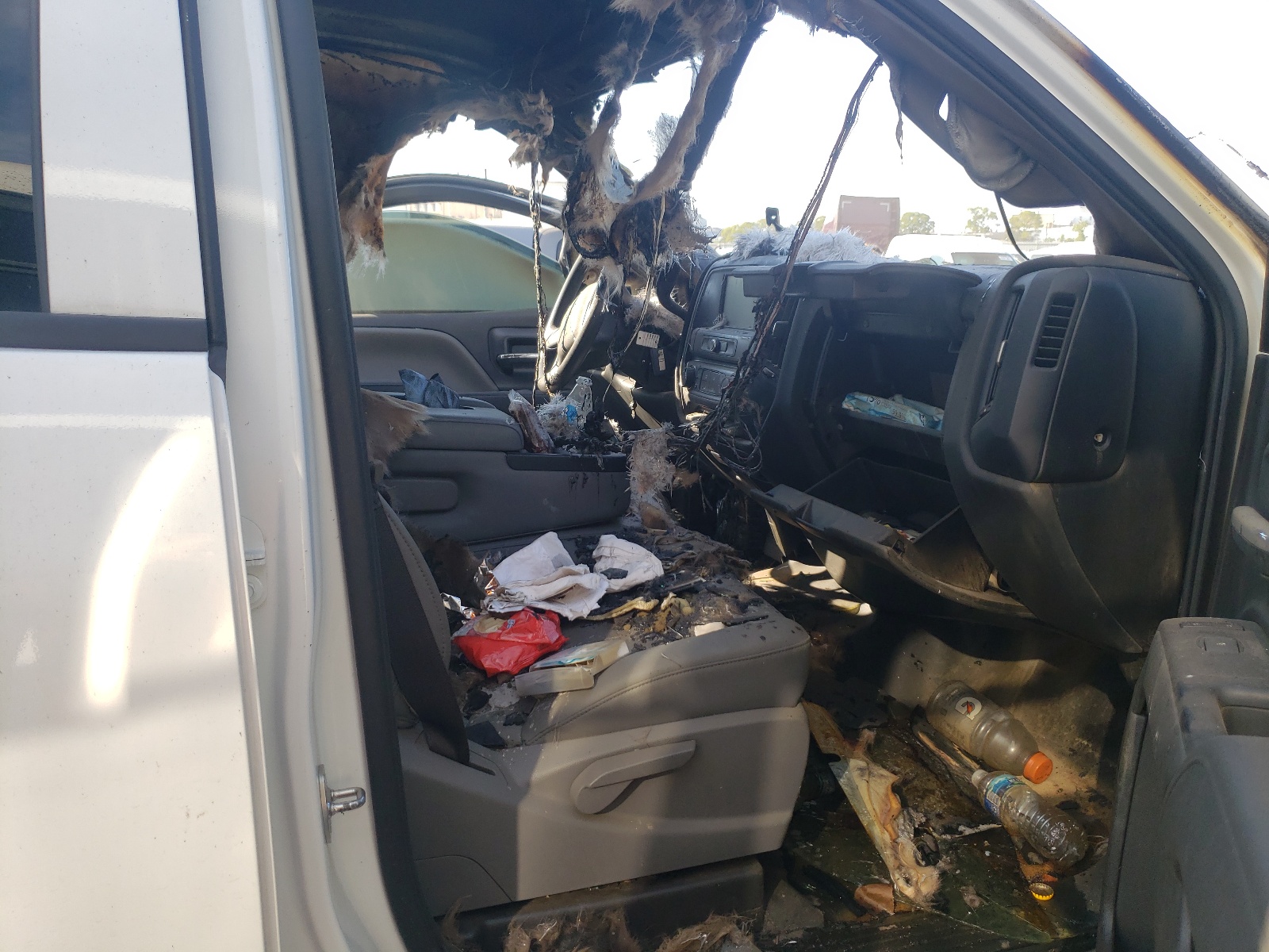 Photo 5 from auction – 2020 CHEVROLET SILVERADO with VIN 1HTKHPVH6LH393522