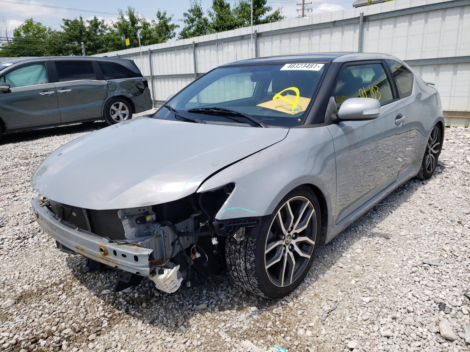 Photo 2 from auction – 2014 TOYOTA SCION TC with VIN JTKJF5C79E3084973