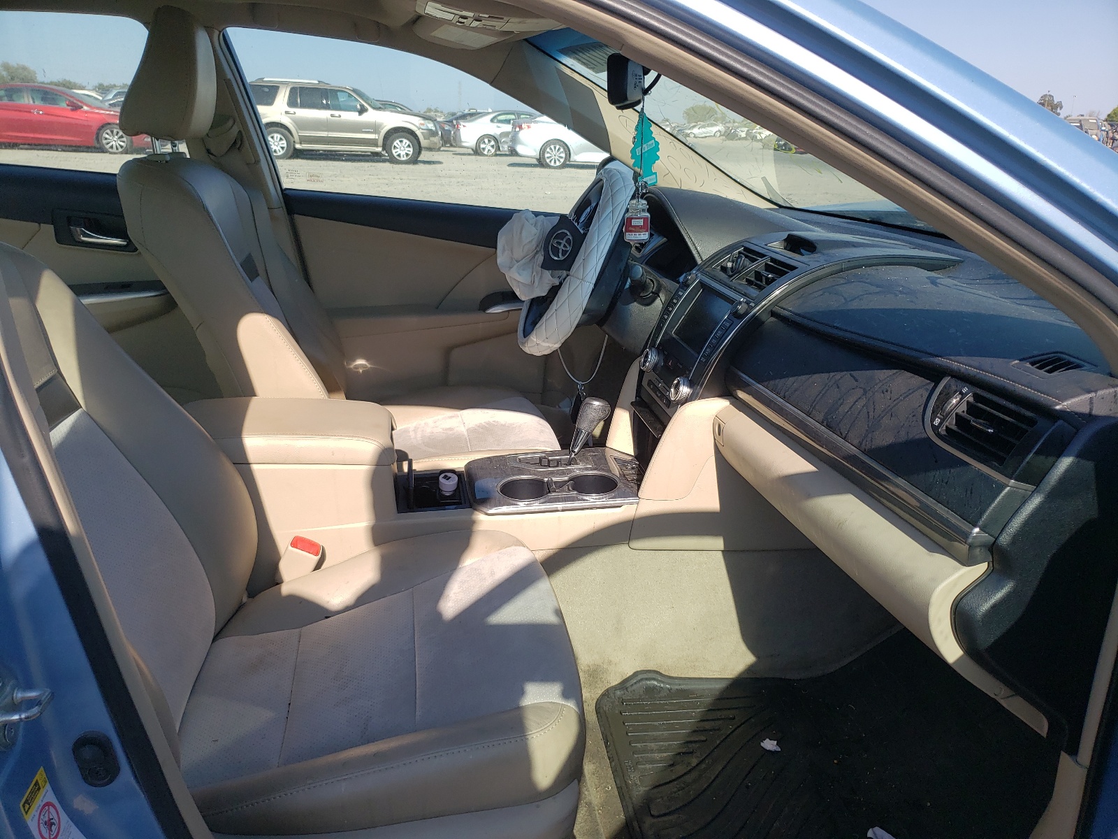 Photo 5 from auction – 2013 TOYOTA CAMRY HYBR with VIN 4T1BD1FK4DU092848