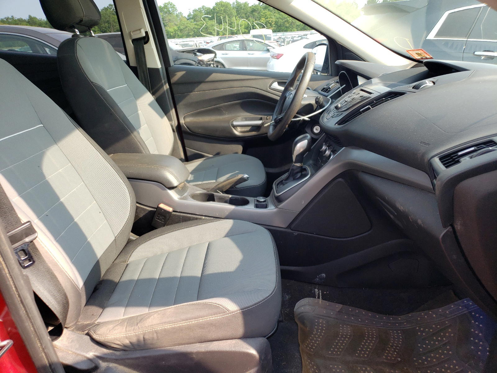 Photo 5 from auction – 2013 FORD ESCAPE SE with VIN 1FMCU9G97DUC98180