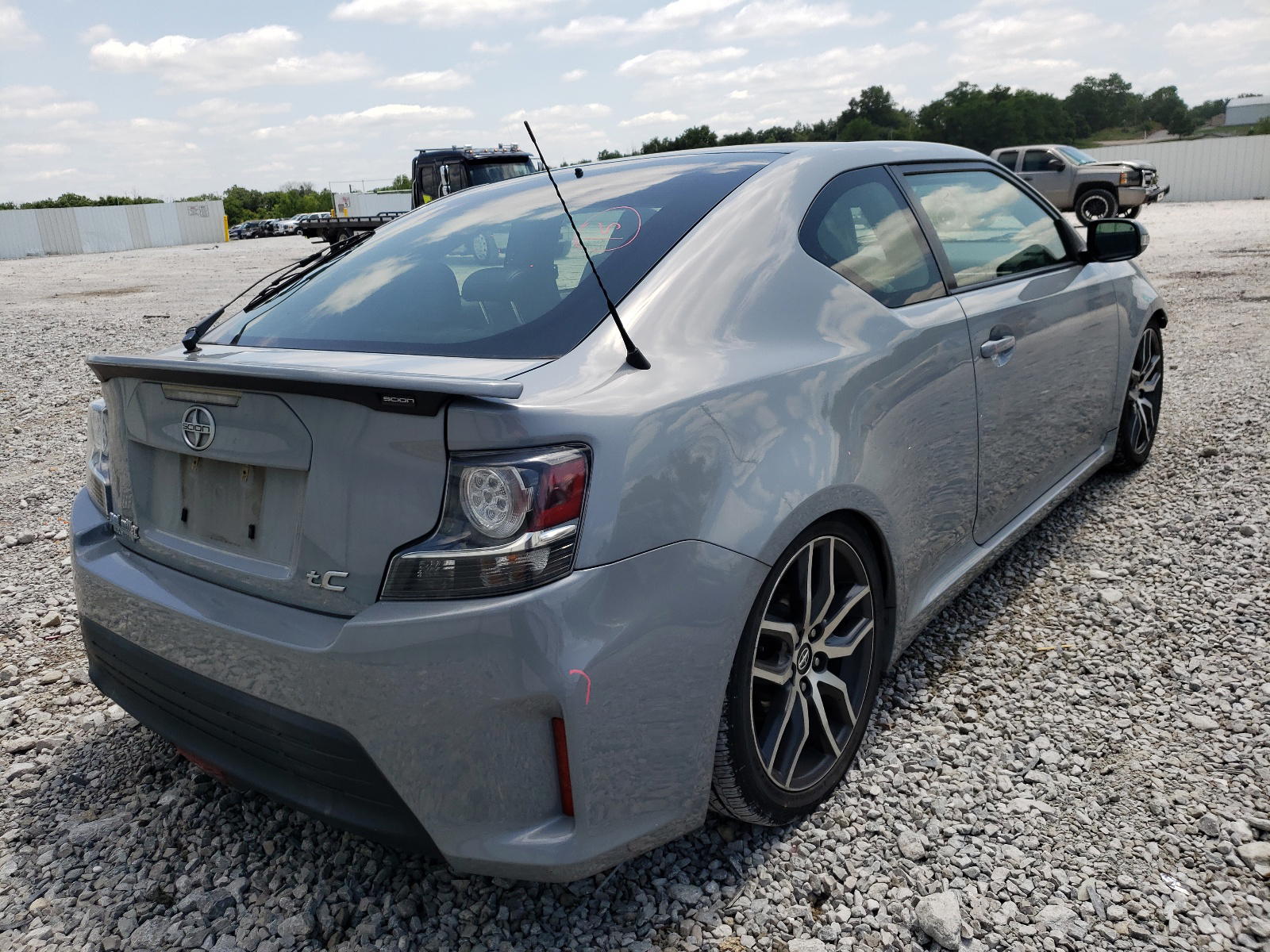 Photo 4 from auction – 2014 TOYOTA SCION TC with VIN JTKJF5C79E3084973