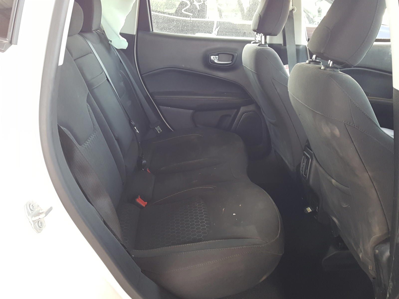 Photo 6 from auction – 2019 JEEP COMPASS SP with VIN 3C4NJDAB1KT650598