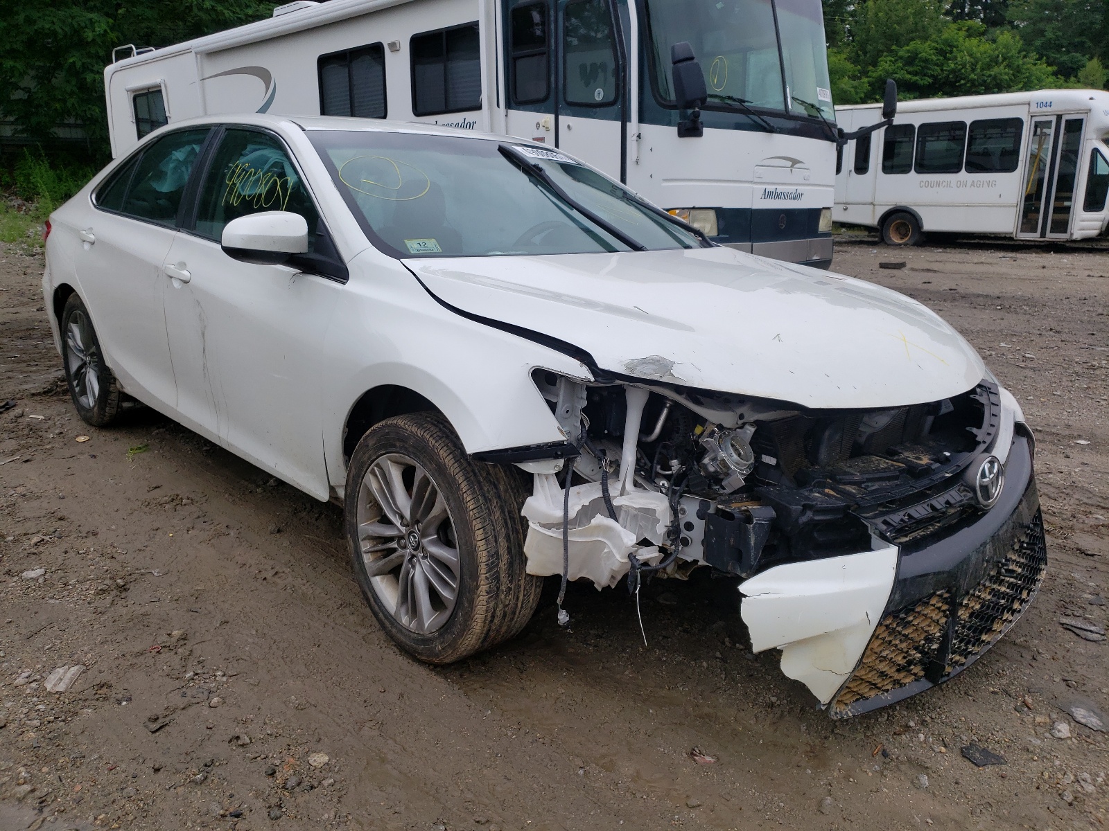 TOYOTA CAMRY LE 2015 with VIN 4T1BF1FKXFU475500 - Photo from auction