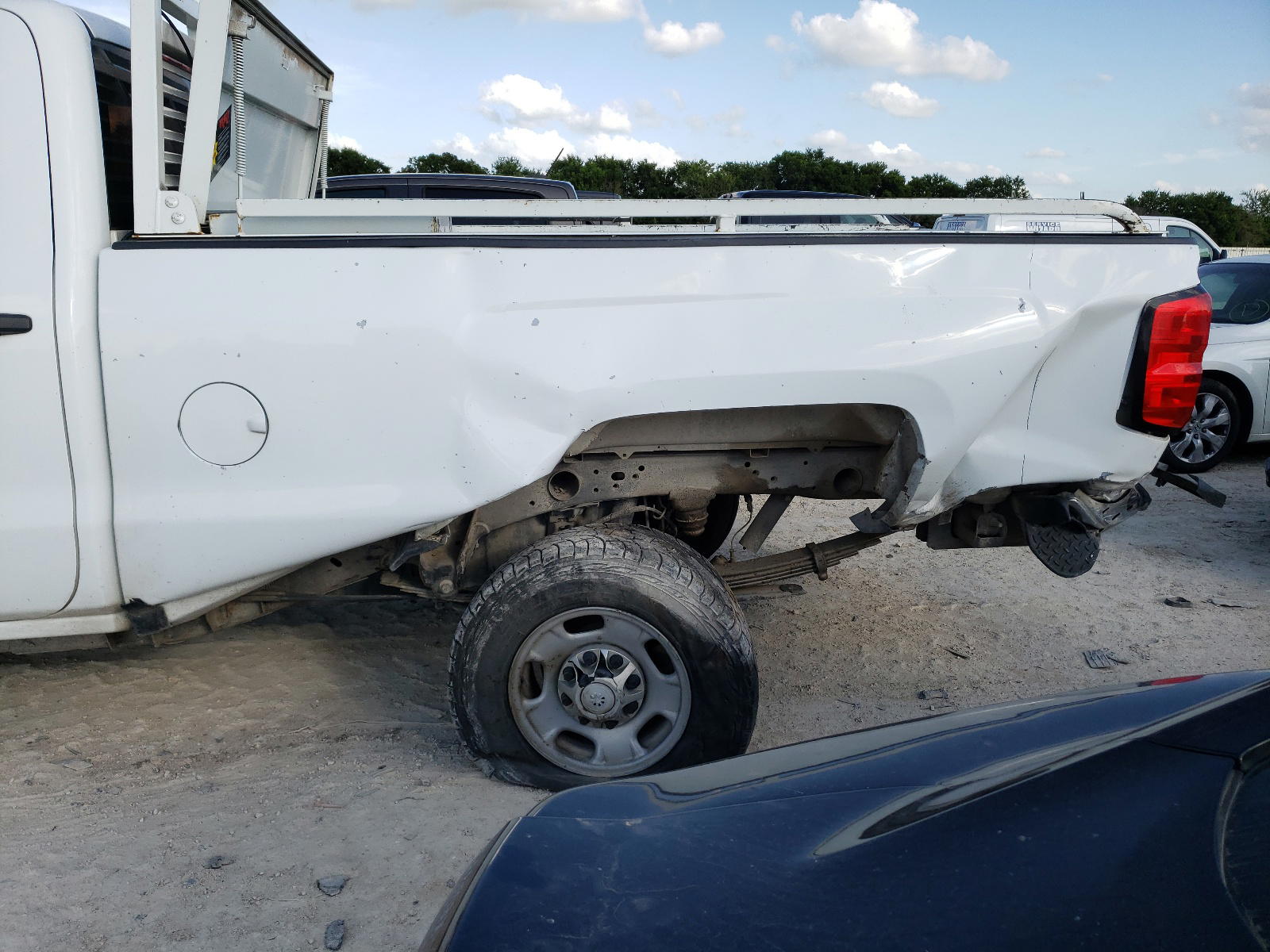 Photo 9 from auction – 2016 CHEVROLET SILVERADO with VIN 1GC1CUEG2GF127977